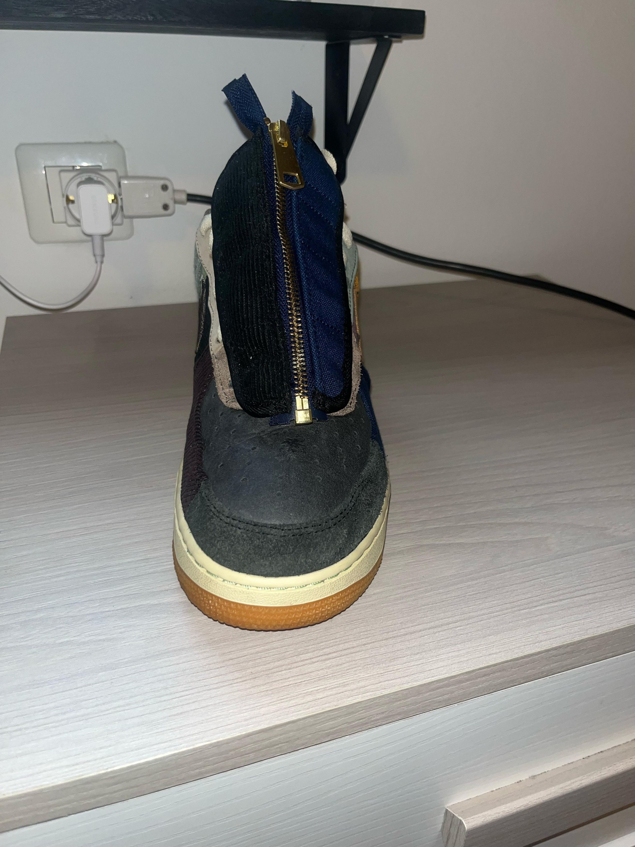 Travis Scott Nike Air Force 1 Low Travis Scott Cactus Jack Size US 9 / EU 42 - 6 Thumbnail