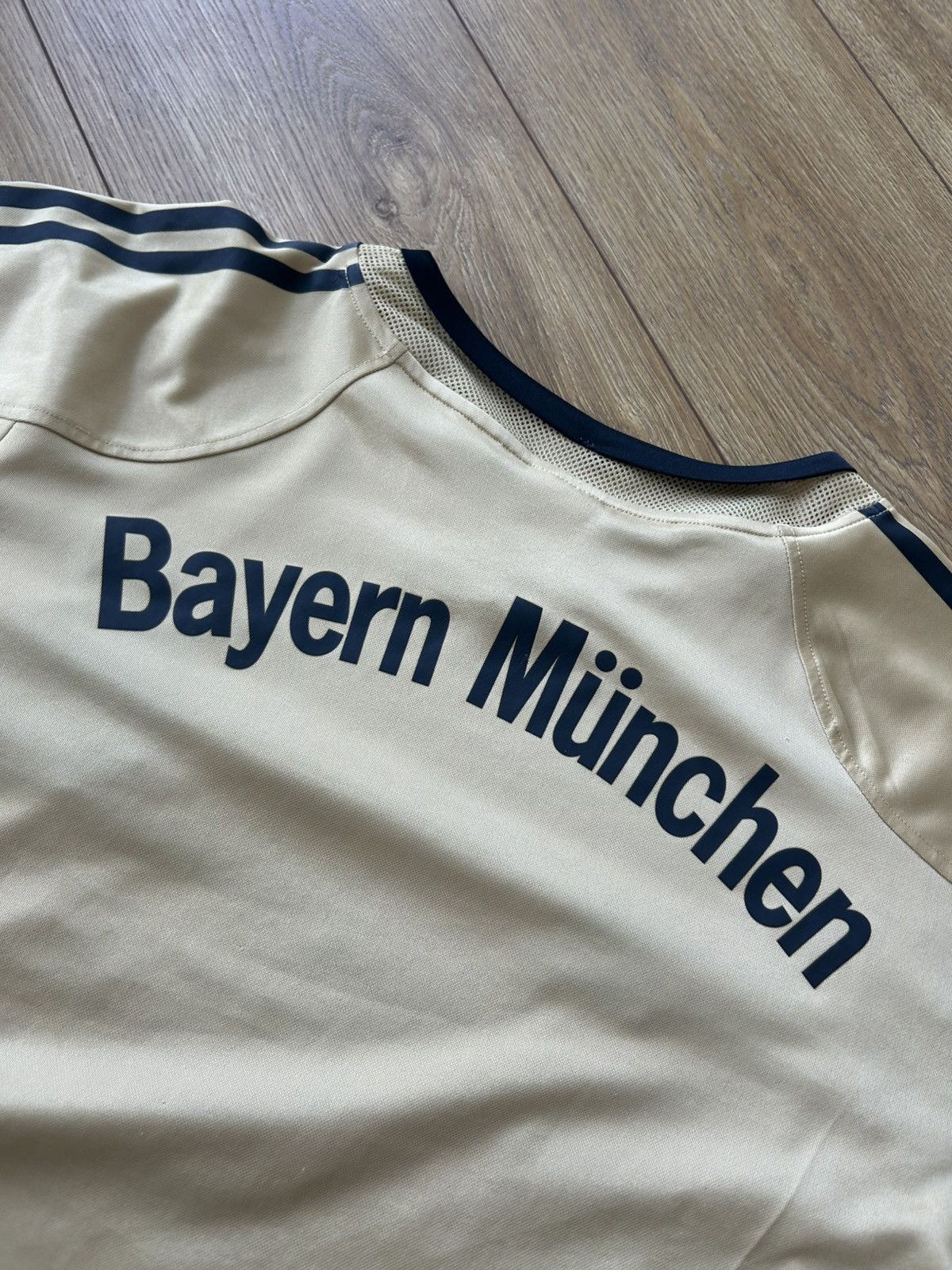 Adidas Bayern Munich Jersey Away football Soccer shirt 2004 - 2005 Size US L / EU 52-54 / 3 - 4 Thumbnail