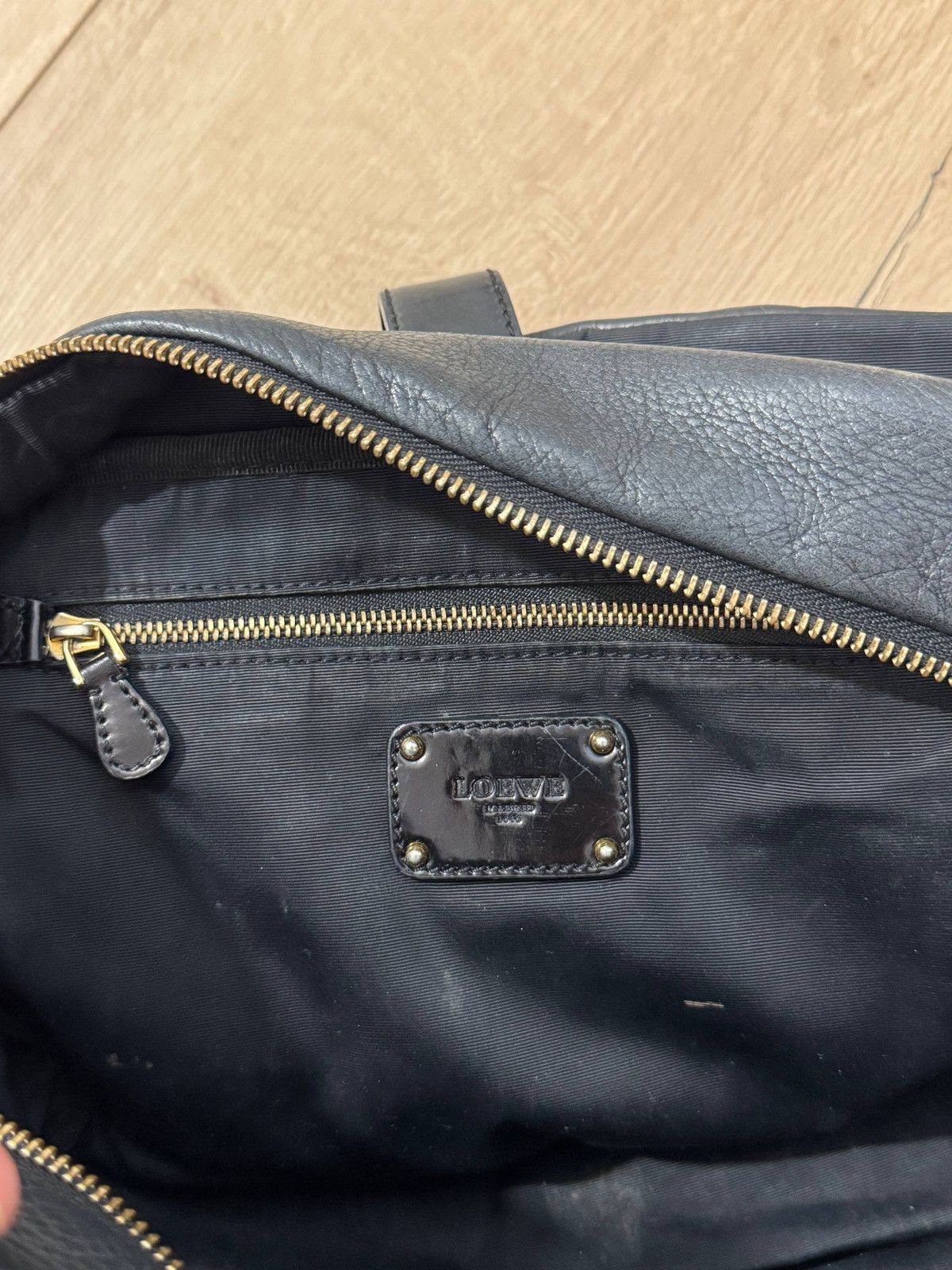 Loewe Luxury Vintage 2002 Handle Bag Loewe Amazon Leather Bag Size ONE SIZE - 12 Thumbnail