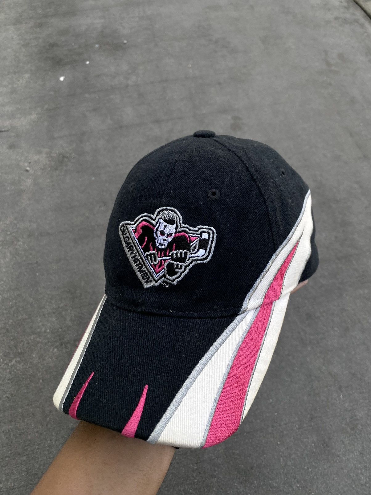 NHL × Vintage Vintage Calgary Hitmen Cap Size ONE SIZE - 2 Thumbnail