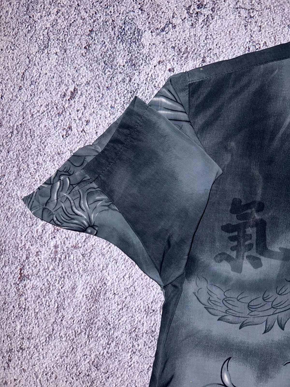 Vintage Japanese Brand Vintage Y2K VTG Japanese Dragon Print Shirt Size US XXL / EU 58 / 5 - 10 Thumbnail