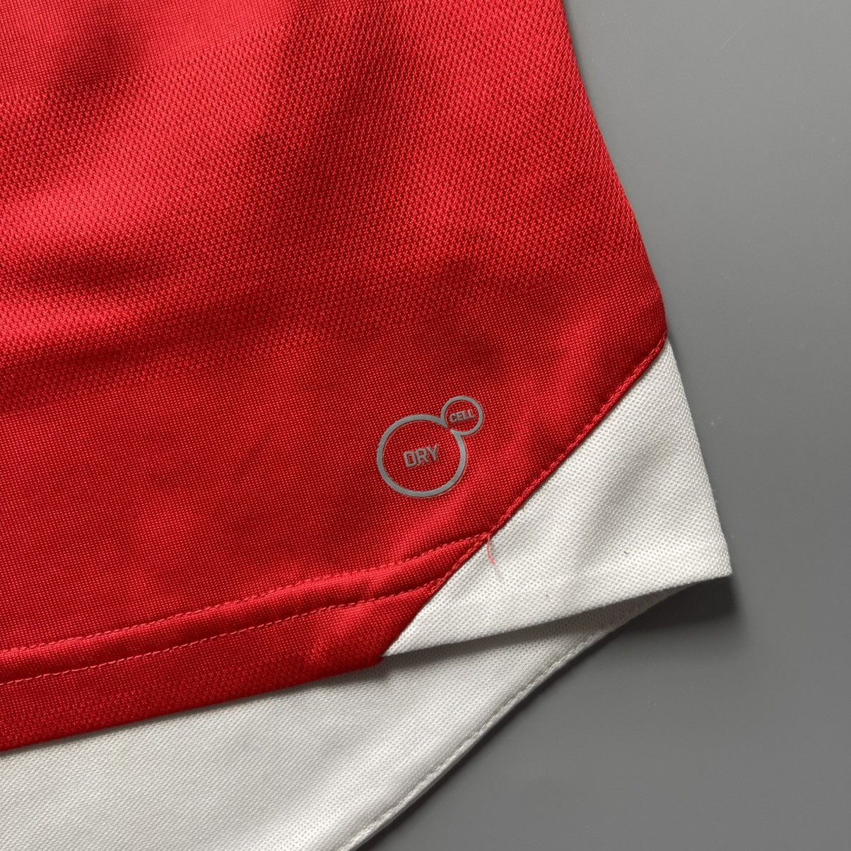 Puma ARSENAL PUMA 2015/2016 FOOTBALL SOCCER HOME JERSEY #10 OZIL Size US S / EU 44-46 / 1 - 8 Thumbnail