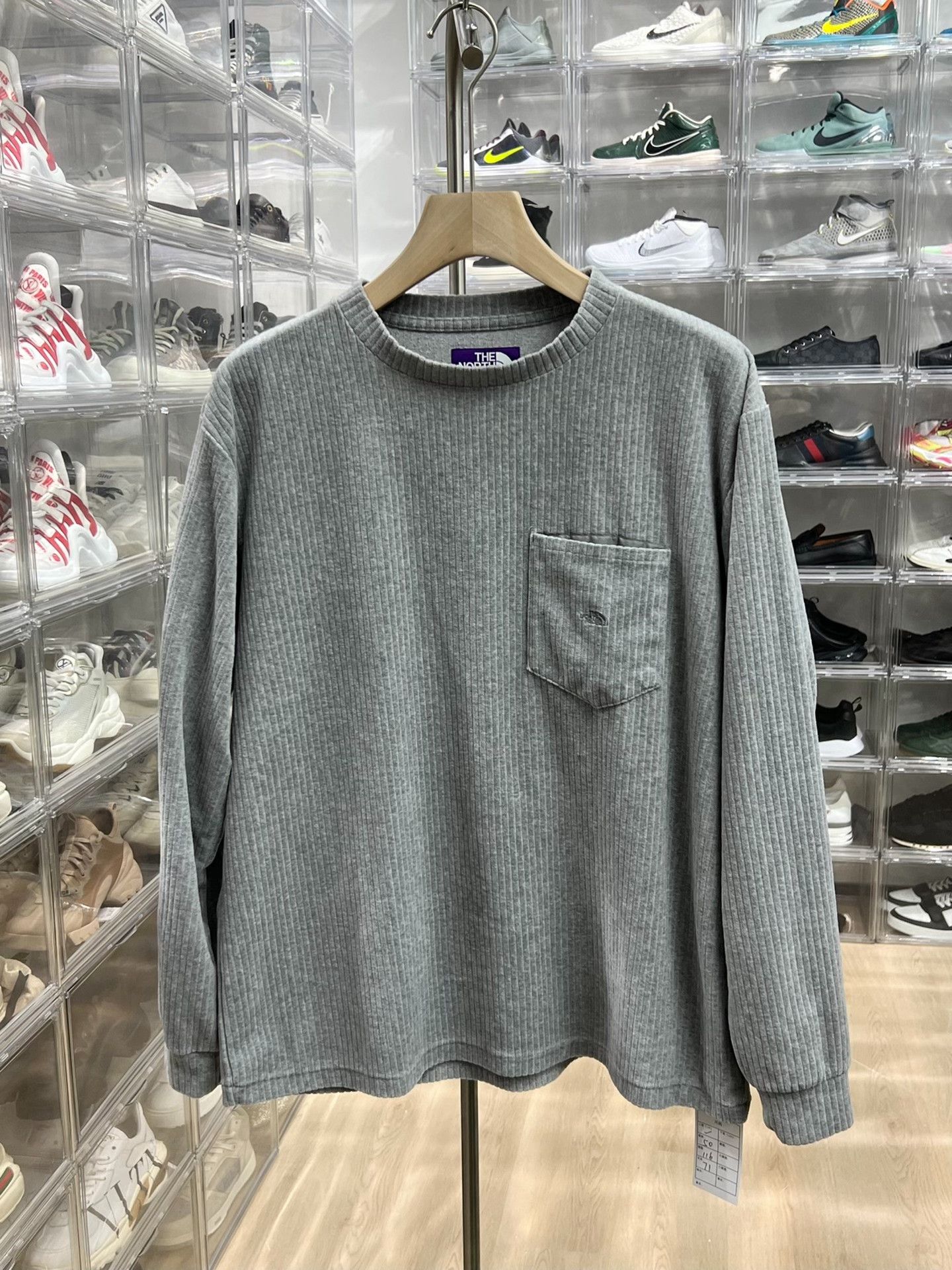 The North Face The North Face Corduroy Purple Long Sleeve Shirt m Men Size US M / EU 48-50 / 2 - 1 Thumbnail