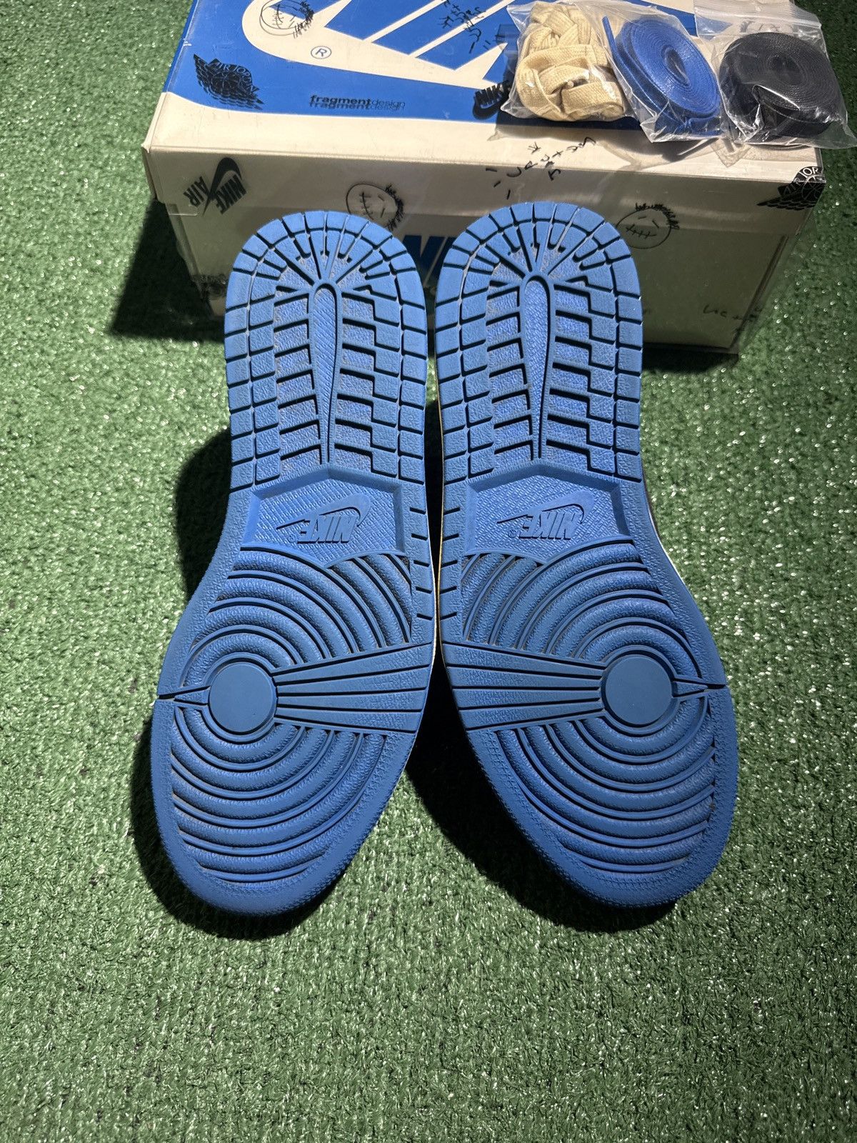 Fragment Design × Jordan Brand × Travis Scott Jordan 1 low og sp Travis Scott Fragment Size US 8.5 / EU 41-42 - 7 Thumbnail