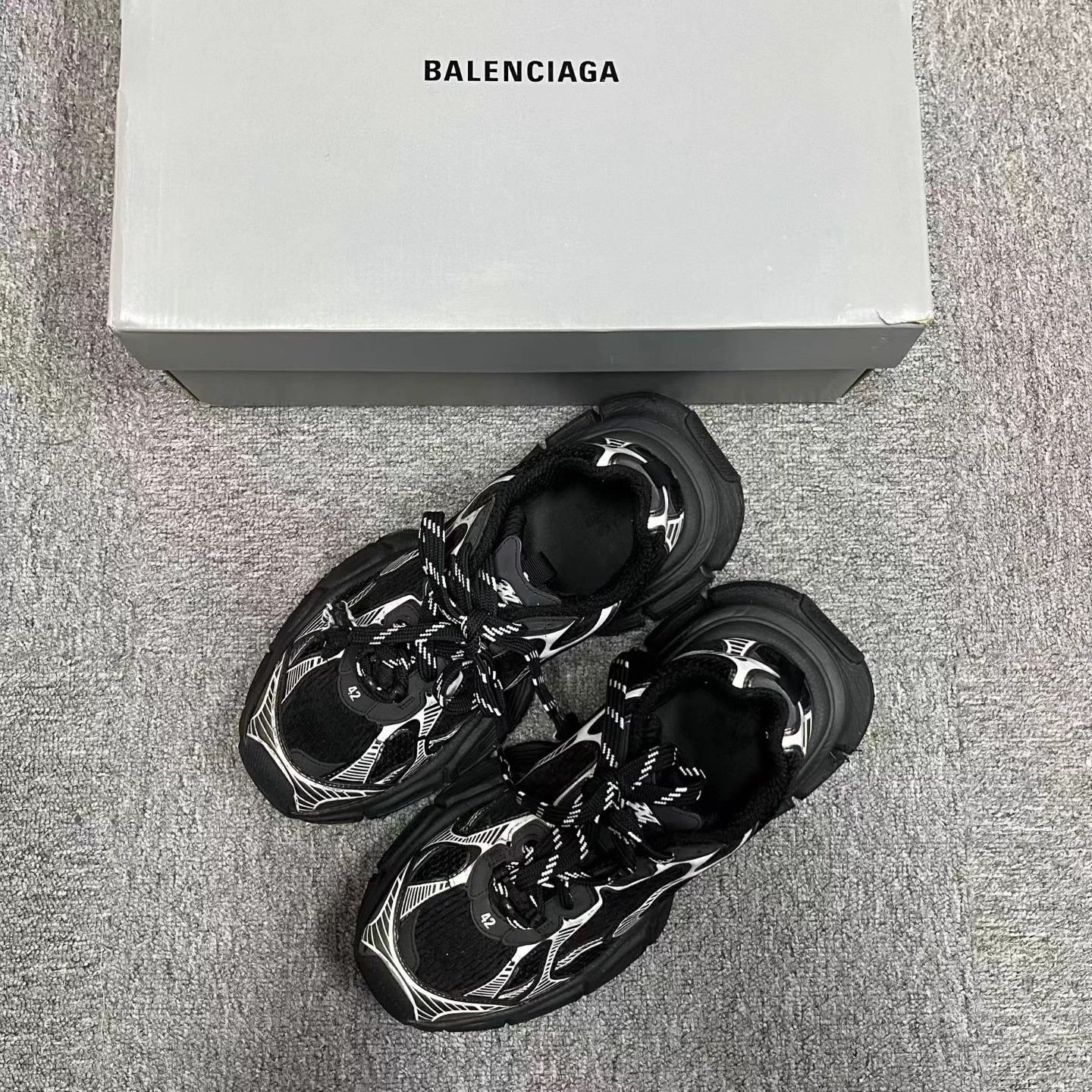 Balenciaga Balenciaga Distressed Black Silver Low-top Platform Dad Shoe Size US 9 / EU 42 - 1 Thumbnail