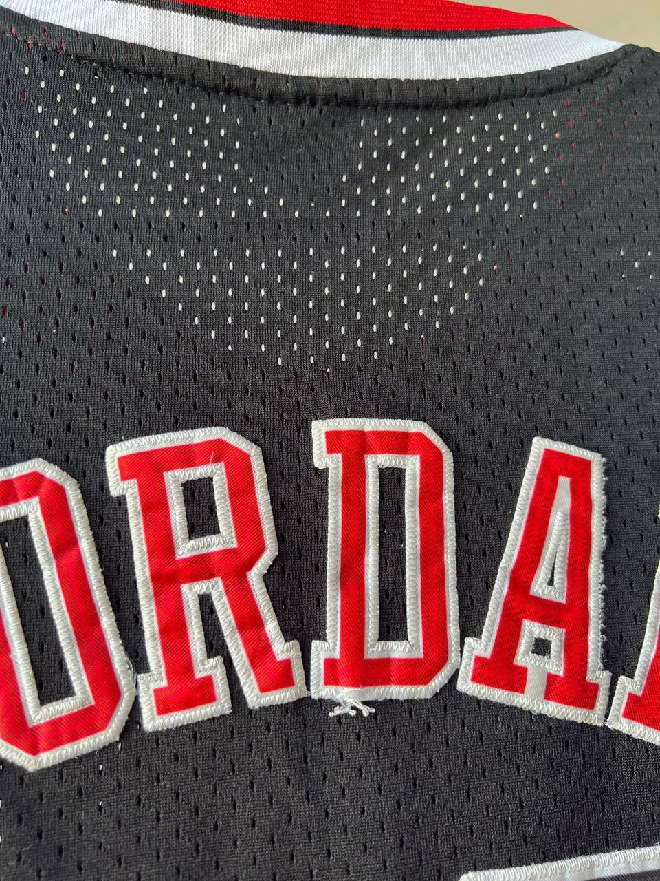 NBA 2001 CHICAGO BULLS #23 JORDAN NIKE BASKETBALL JERSEY ICONIC Size US S / EU 44-46 / 1 - 13 Thumbnail