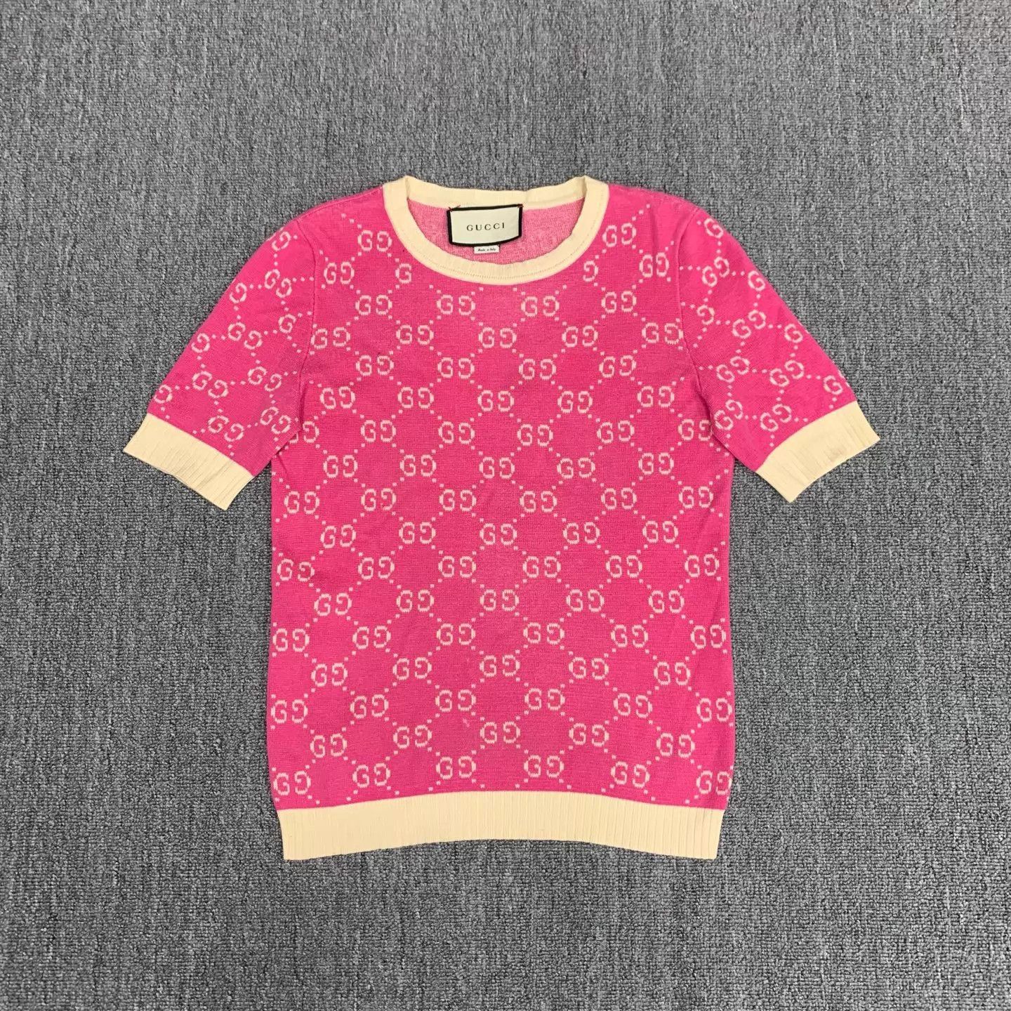 Gucci Gucci Pink All-Over Logo Knit Short Sleeve XS 9/10 (Neck Dot) Size XS / US 0-2 / IT 36-38 - 1 Thumbnail