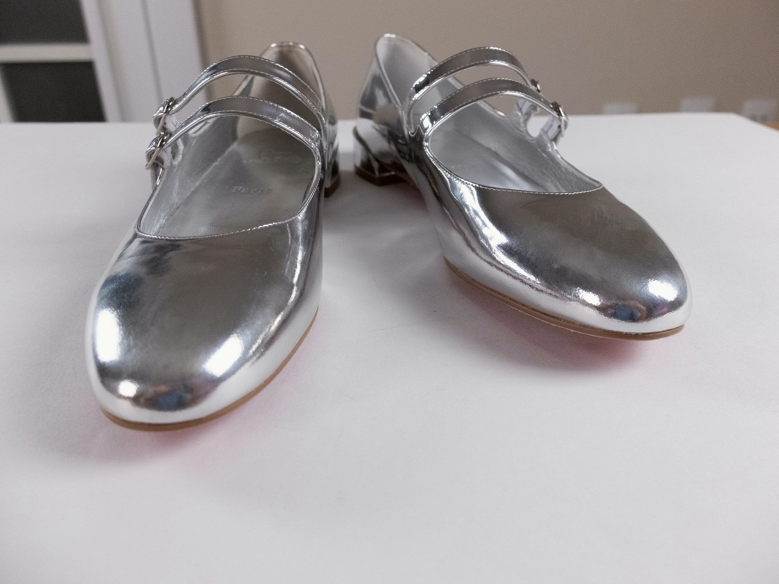 Christian Louboutin CHRISTIAN LOUBOUTIN Sweet Jane metallic ballet flats Size US 11 / IT 41 - 8 Thumbnail