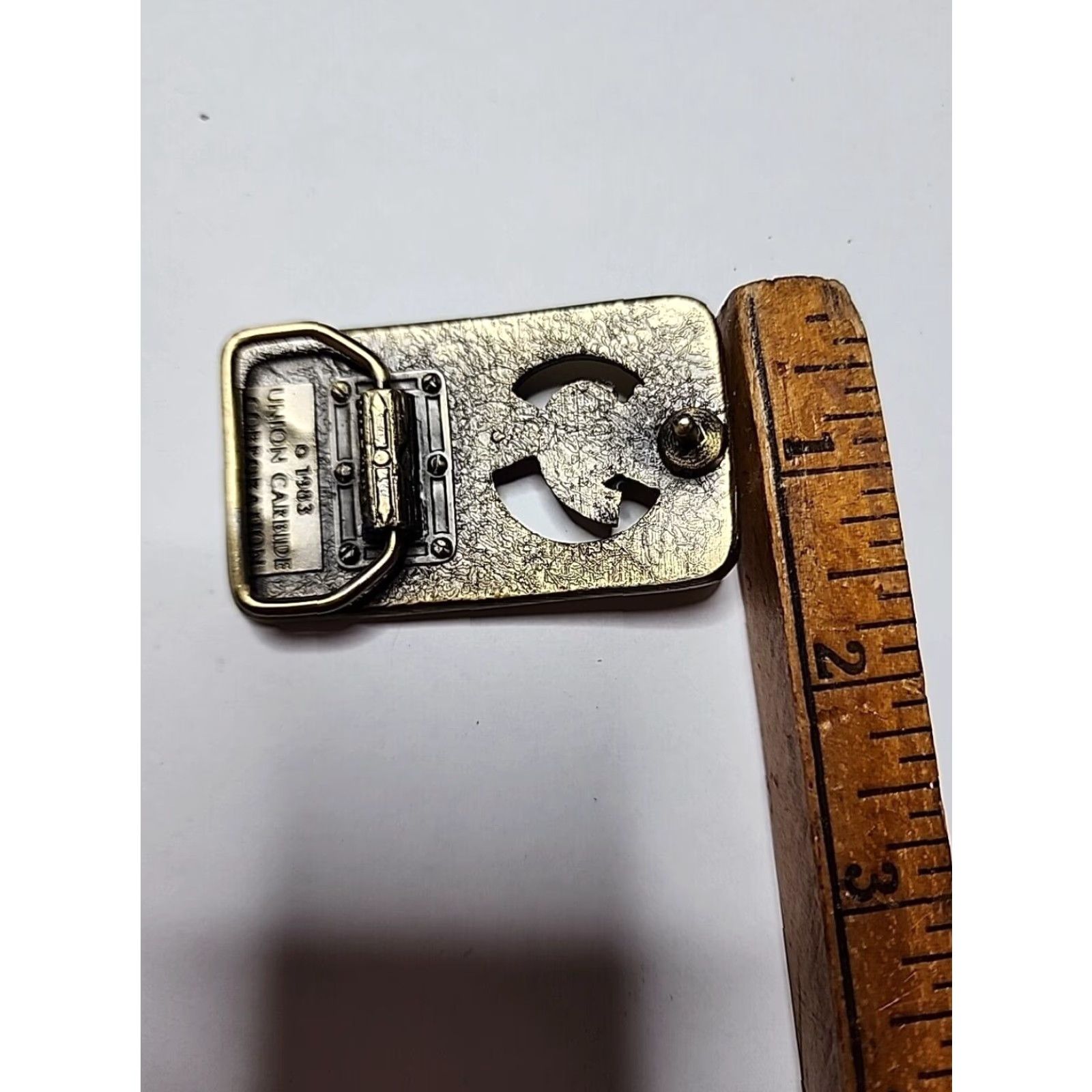 Vintage VINTAGE 1980s Nine Lives Cat Logo Brass Belt Buckle Adult Unisex Gold with Patina Rockabilly Accessories Size ONE SIZE - 5 Thumbnail