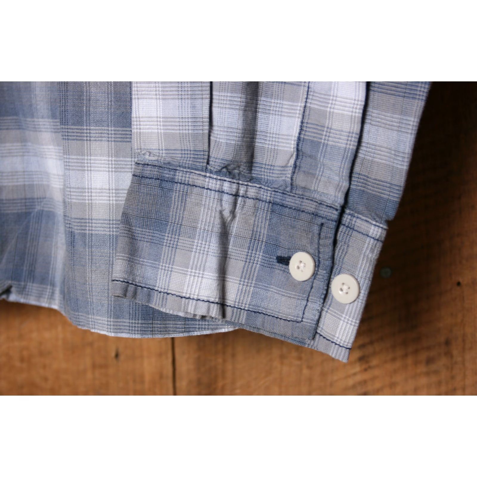 Levi's VINTAGE Levi's Shirt - Button-Up Plaid Loop Collar XL Men Size US XL / EU 56 / 4 - 5 Thumbnail