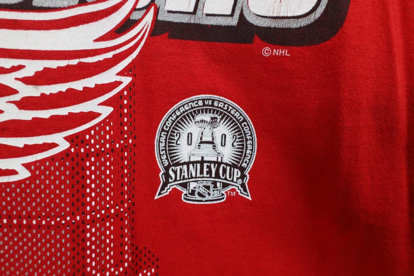 Vintage Vintage 2002 Stanley Cup Champs Detroit Red Wings T-Shirt Size US XL / EU 56 / 4 - 6 Thumbnail