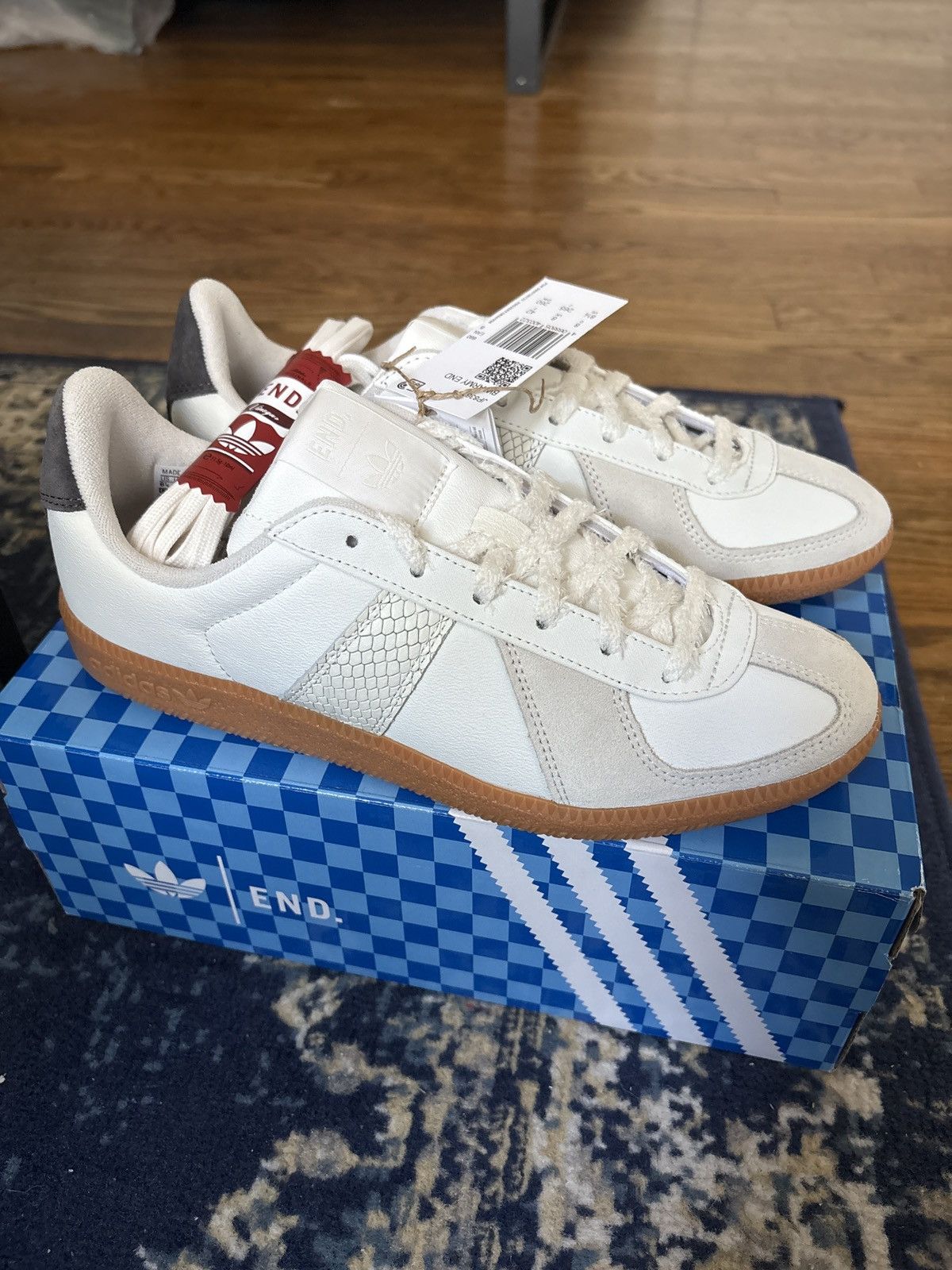 アディダス　BW ARMY ADIDAS】 アディダス BW ARMY BW アーミー ID0997 ABC-MART限定