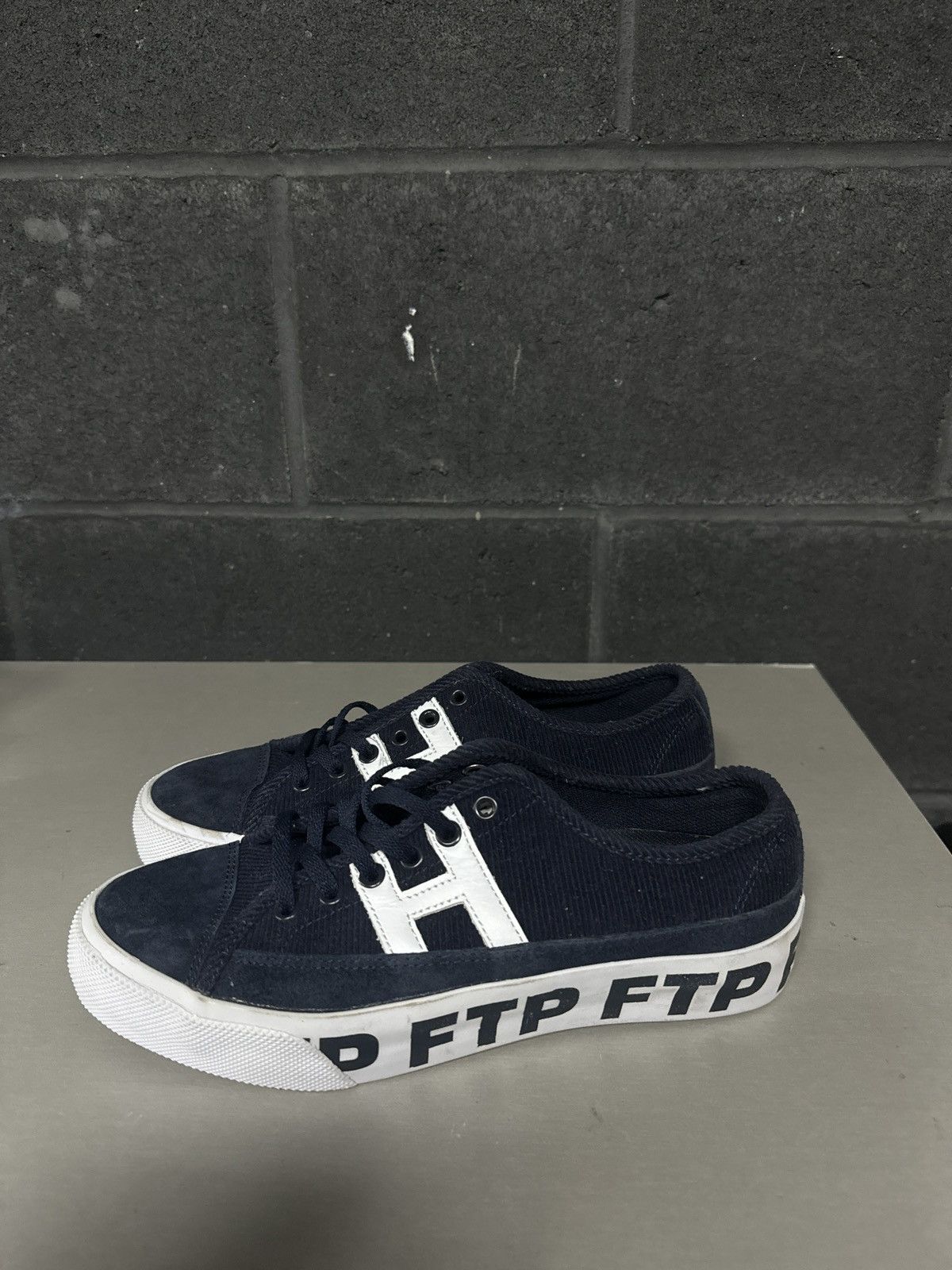 Fuck The Population × Huf FTP x HUF Hupper Size US 5.5 / EU 38 - 2 Thumbnail
