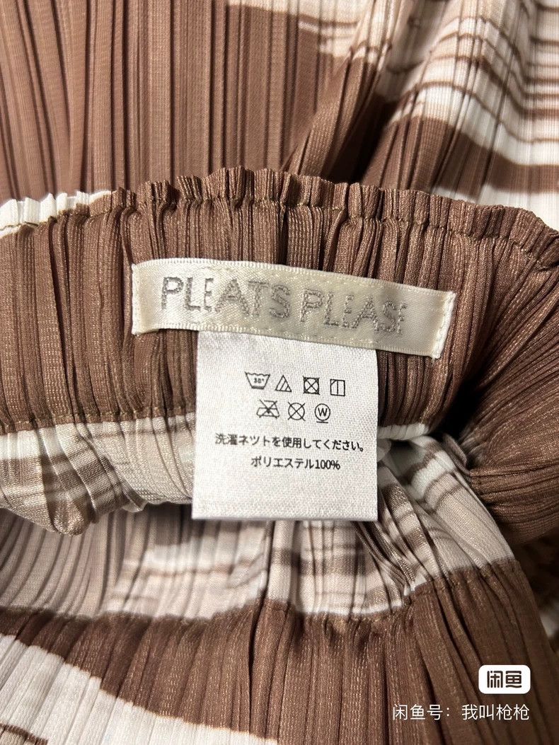 Issey Miyake Issey Miyake size:2 Brown pleated short-sleeved shirt Size XS / US 0-2 / IT 36-38 - 3 Thumbnail