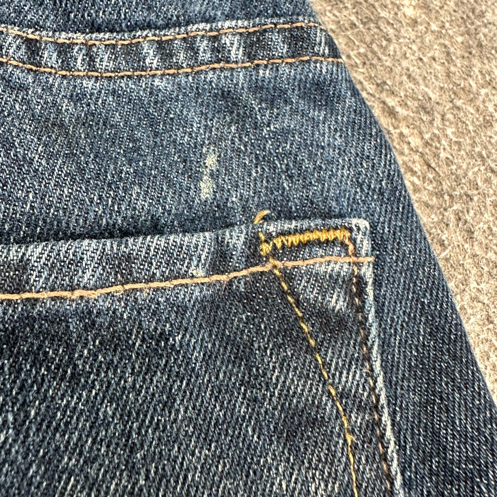 Levi's Levi's 511 Jeans Slim Straight Blue Denim 31x30 Men's Jeans Slim Fit Dark Wash 5-Pocket Cotton Cotton Logo Zipper Button Vintage? No (but keep). Size US 31 - 4 Thumbnail