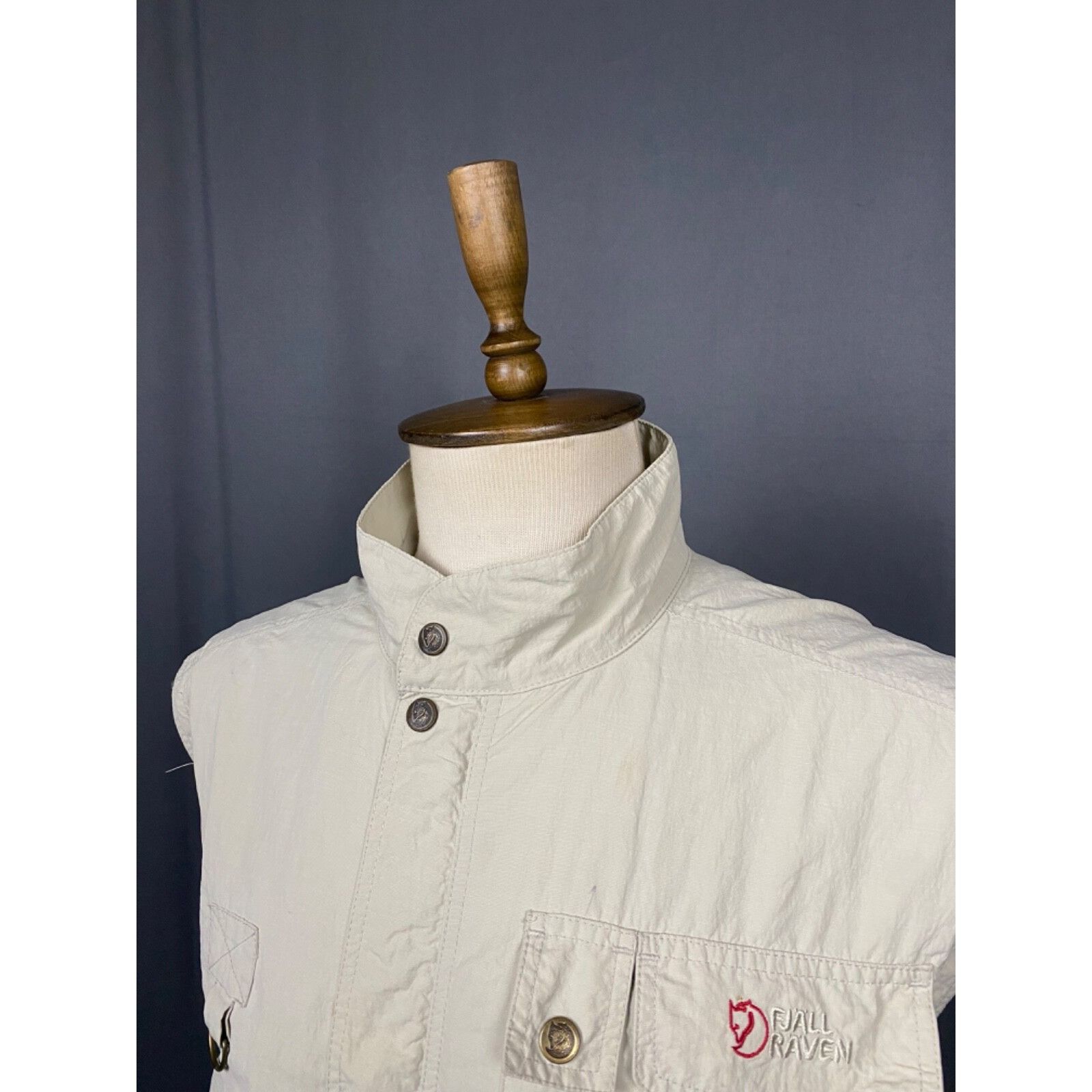 Fjallraven Fjallraven VTG Men's Beige Multipocket Hunting Vest Size L Size US L / EU 52-54 / 3 - 5 Thumbnail