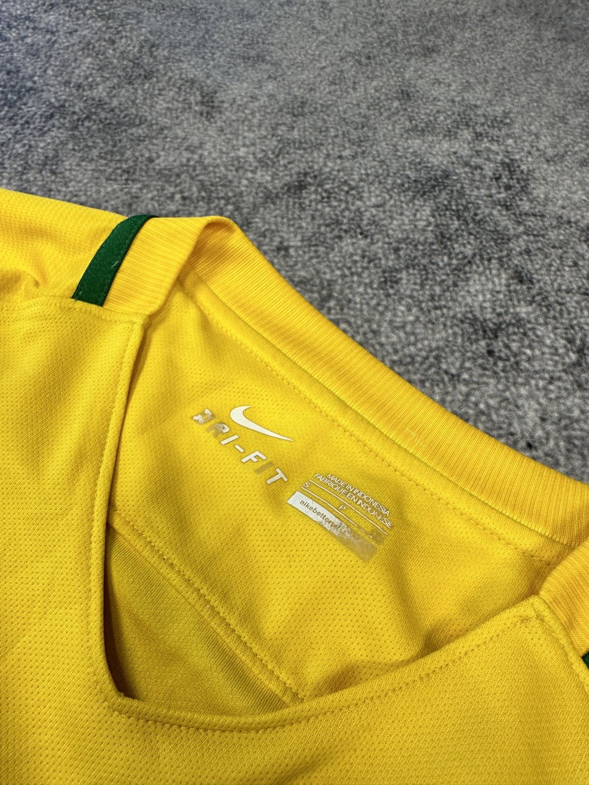 Nike Y2K Nike Brazil Soccer Jersey Blokecore Rare Style S Casual Size US S / EU 44-46 / 1 - 5 Thumbnail