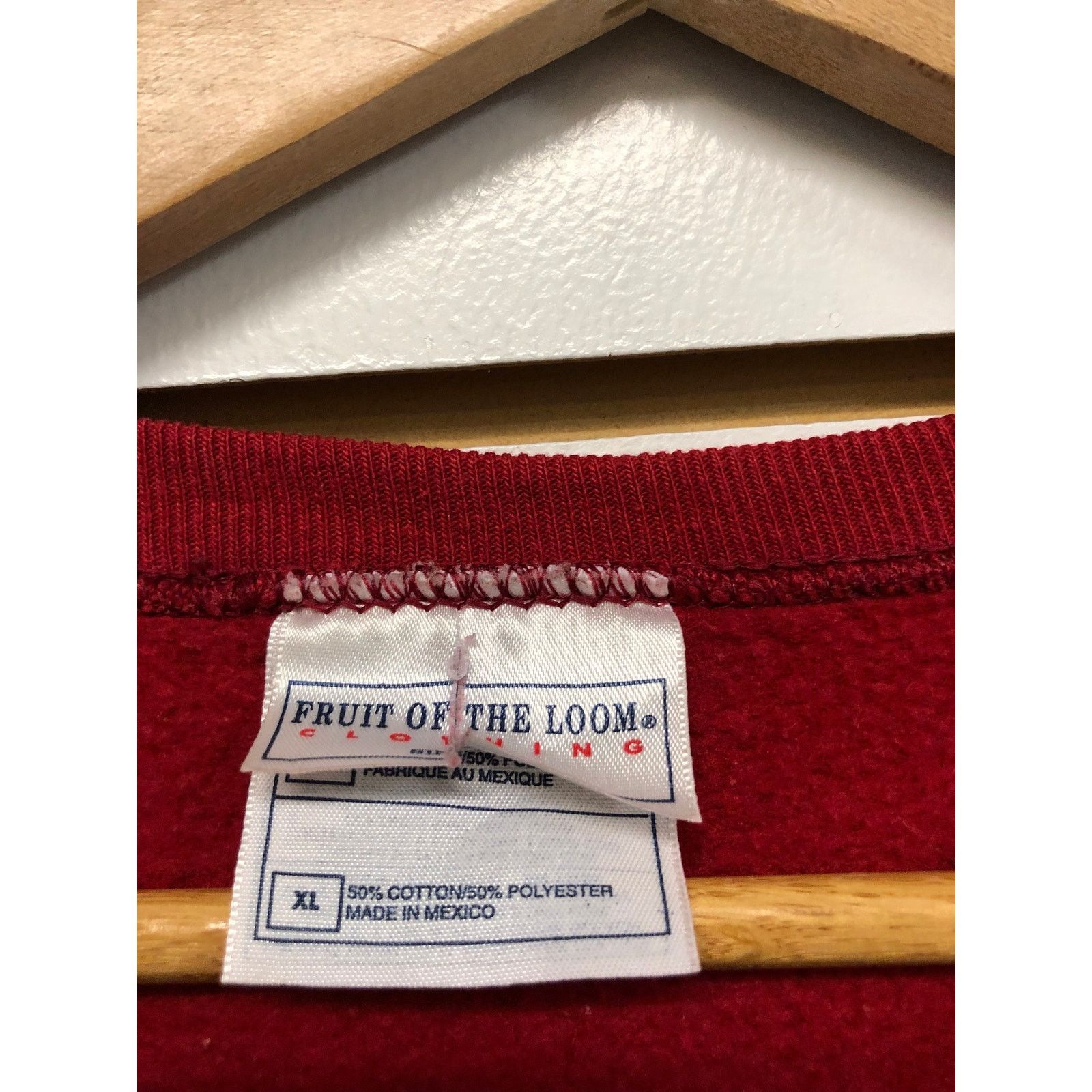 Fruit Of The Loom Vintage blank fruit of the loom red Sweatshirt size xl 1990s Size US XL / EU 56 / 4 - 3 Thumbnail