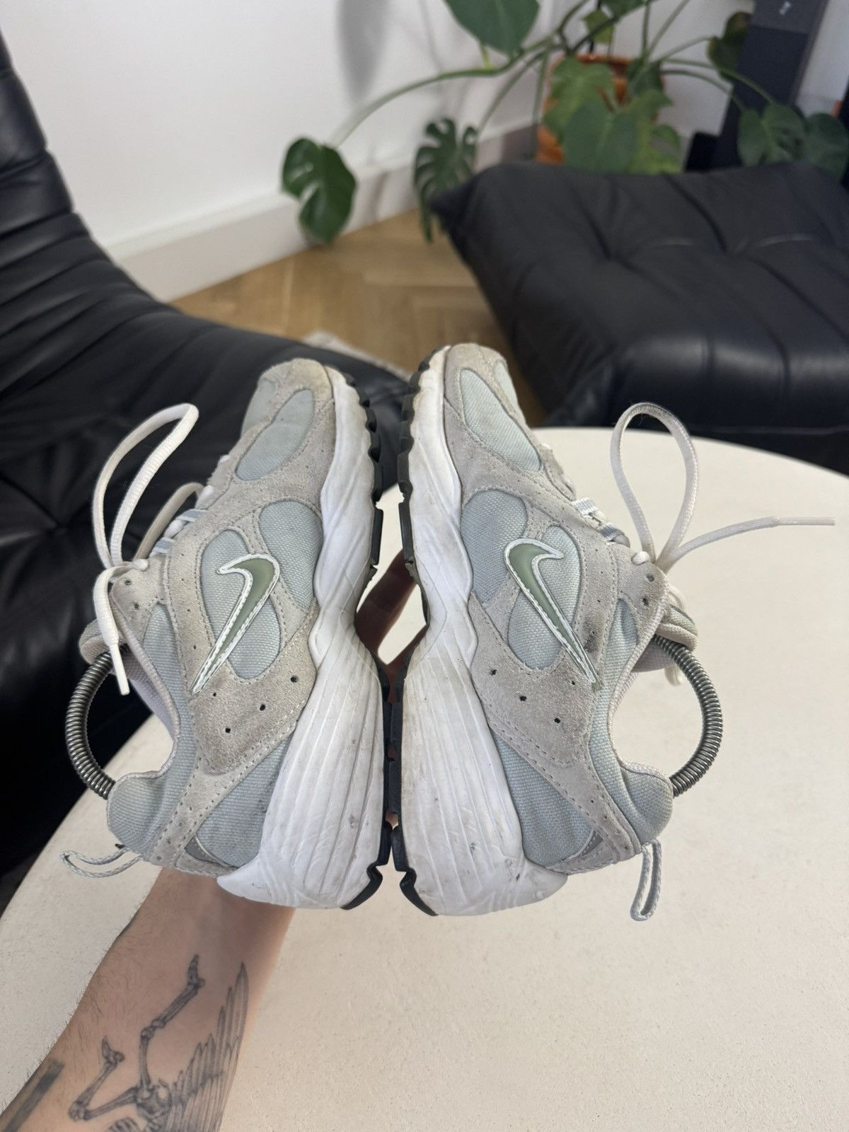Nike Vintage Y2k Woman Nike Low Sneakers Grey Suede Rare 00s Size US 6.5 / IT 36.5 - 7 Thumbnail