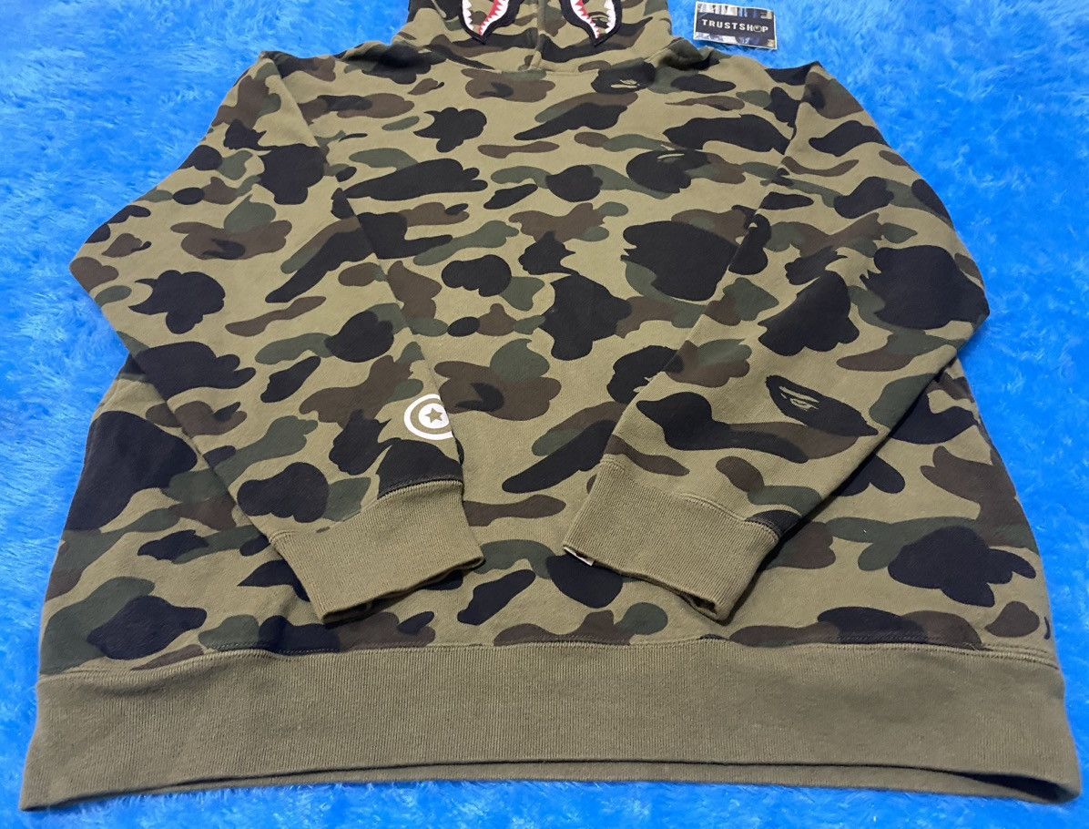 Bape 1st Camo Shark Pullover Hoodie Size US M / EU 48-50 / 2 - 5 Thumbnail