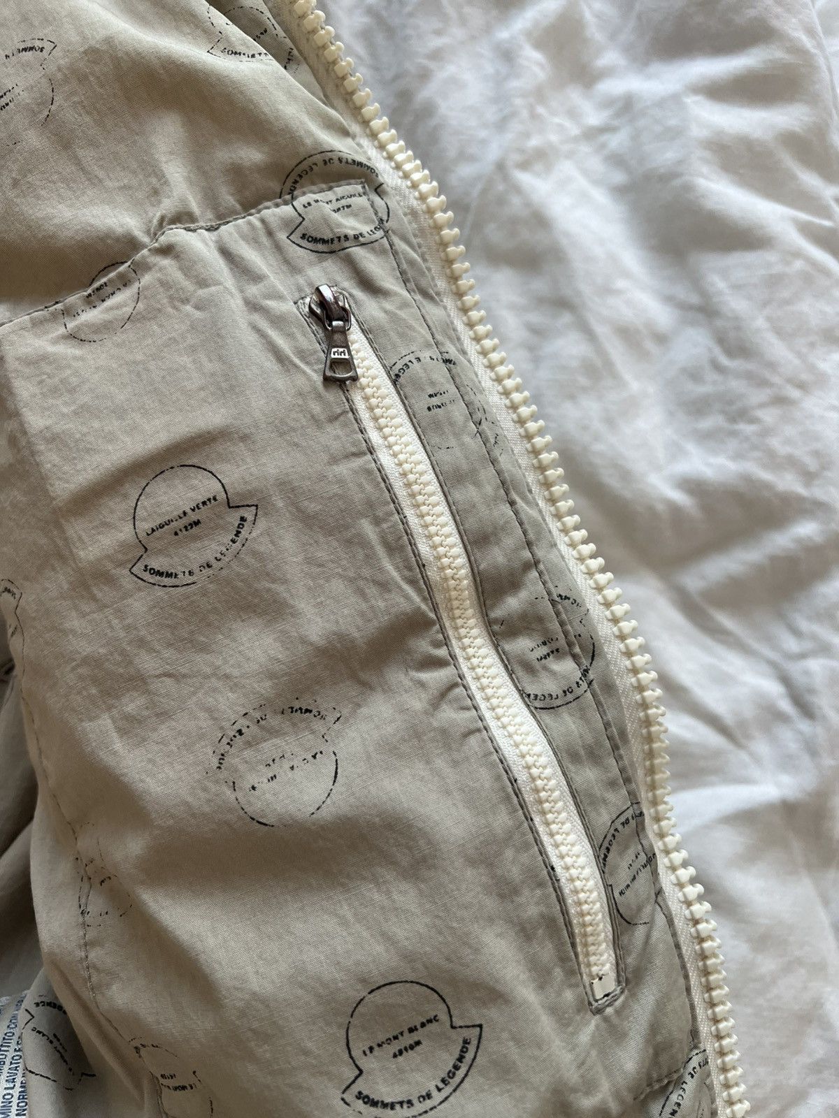 Moncler × Visvim *Grail* VISVIM x MONCLER AW11 FUR HOOD DOWN PUFFER JACKET Size US S / EU 44-46 / 1 - 13 Thumbnail