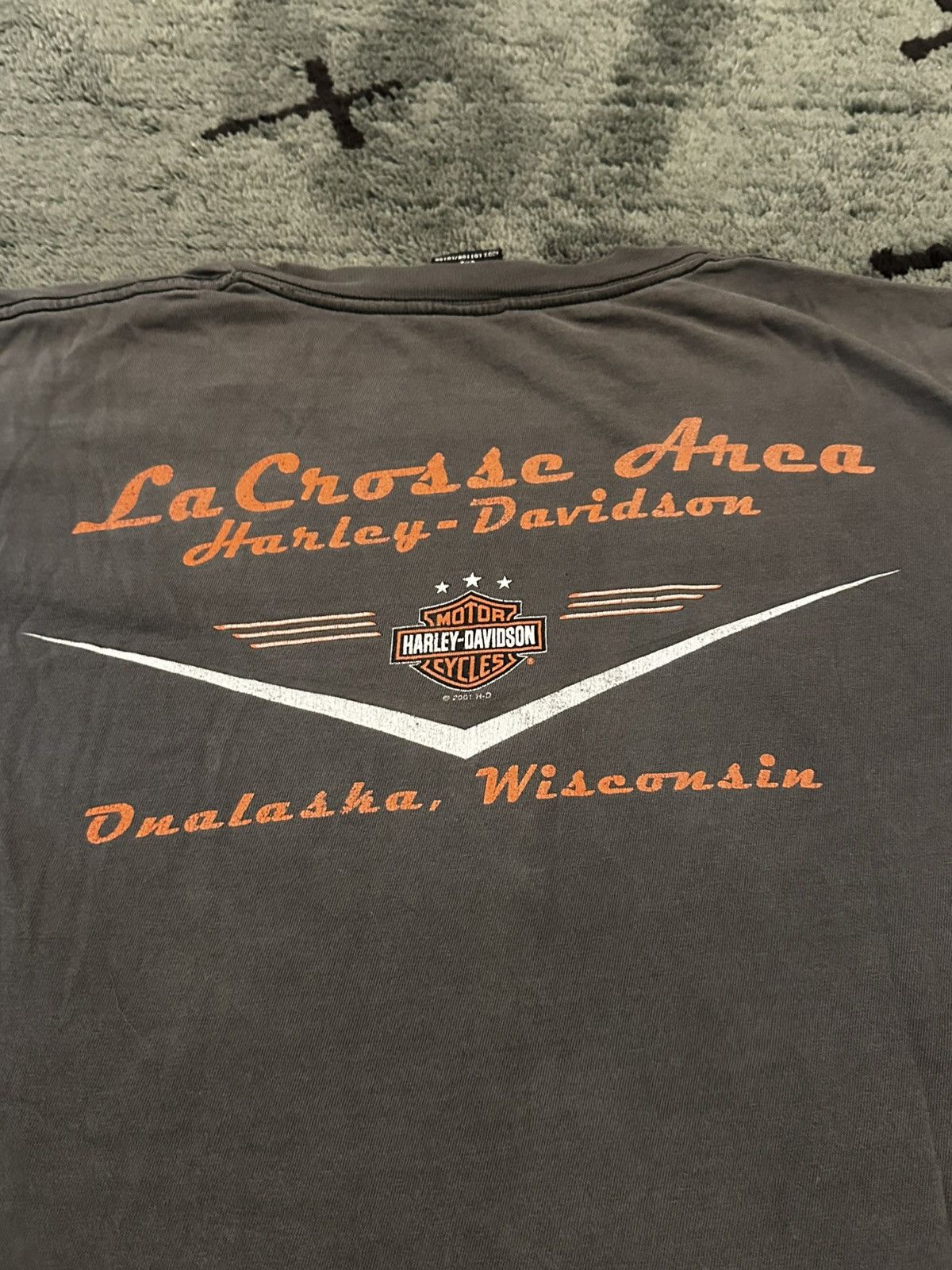 Harley Davidson Rare Faded 2001 Harley Davidson Wolf T Shirt -Wisconsin Size US XXL / EU 58 / 5 - 2 Thumbnail