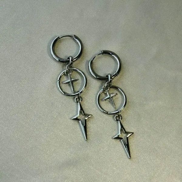 Japanese Brand × Jewelry Punk Star Cross Earrings Size ONE SIZE - 1 Thumbnail