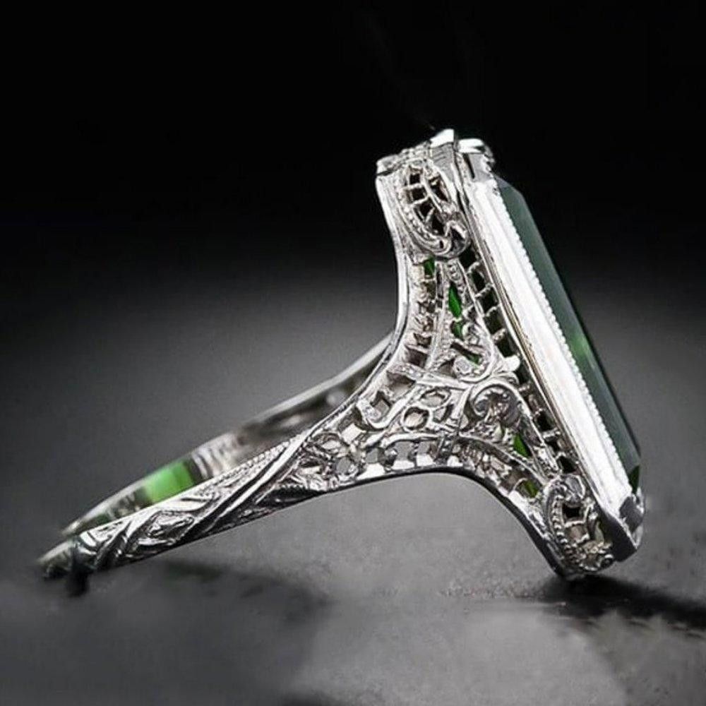 Designer Vintage Emerald Green Cut Hollow Silver Ring - Size 6 Size ONE SIZE - 4 Thumbnail