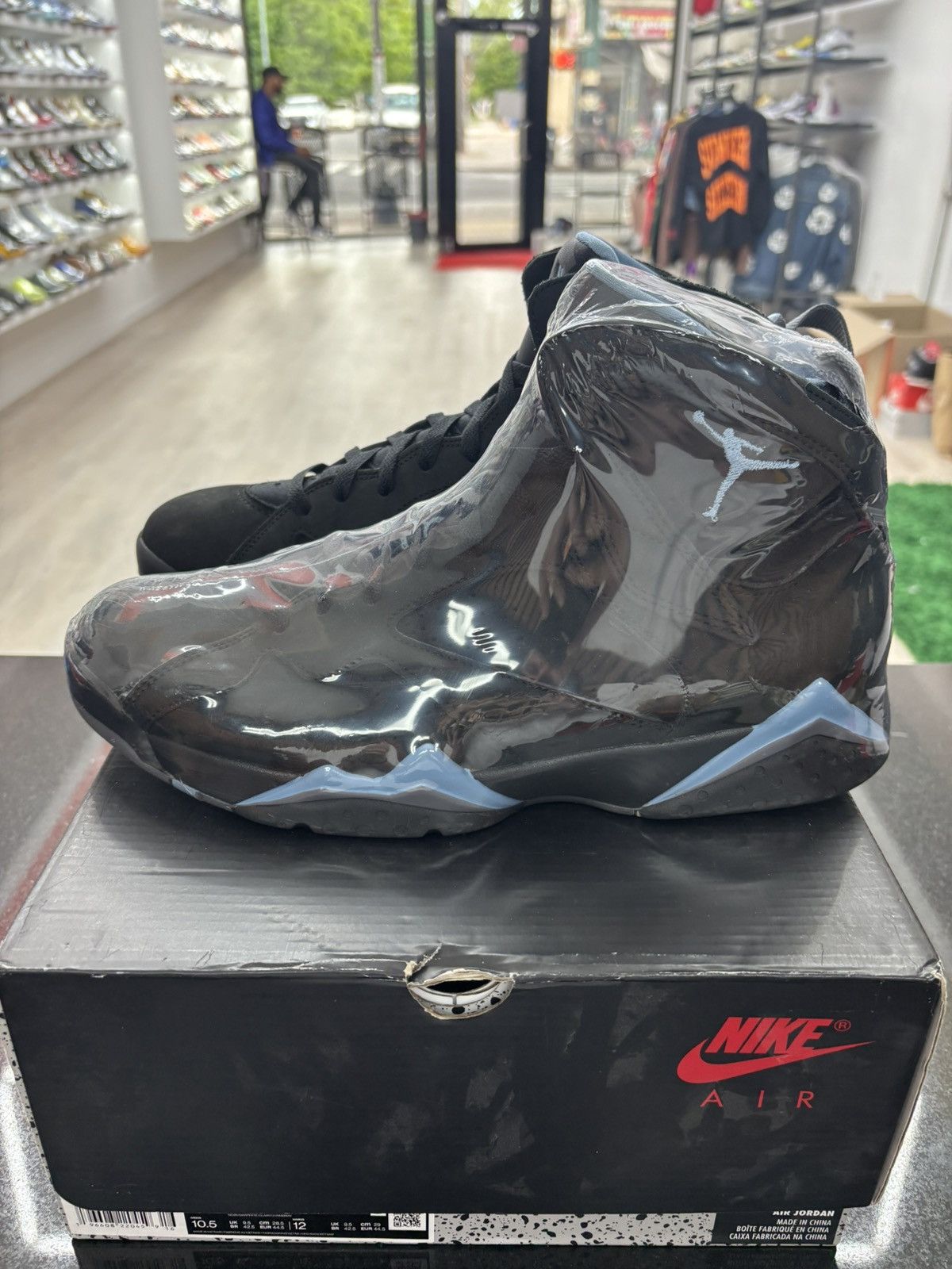 Jordan Brand Nike Air Jordan 7 Retro Chambray Size 10.5 Size US 10.5 / EU 43-44 - 2 Thumbnail