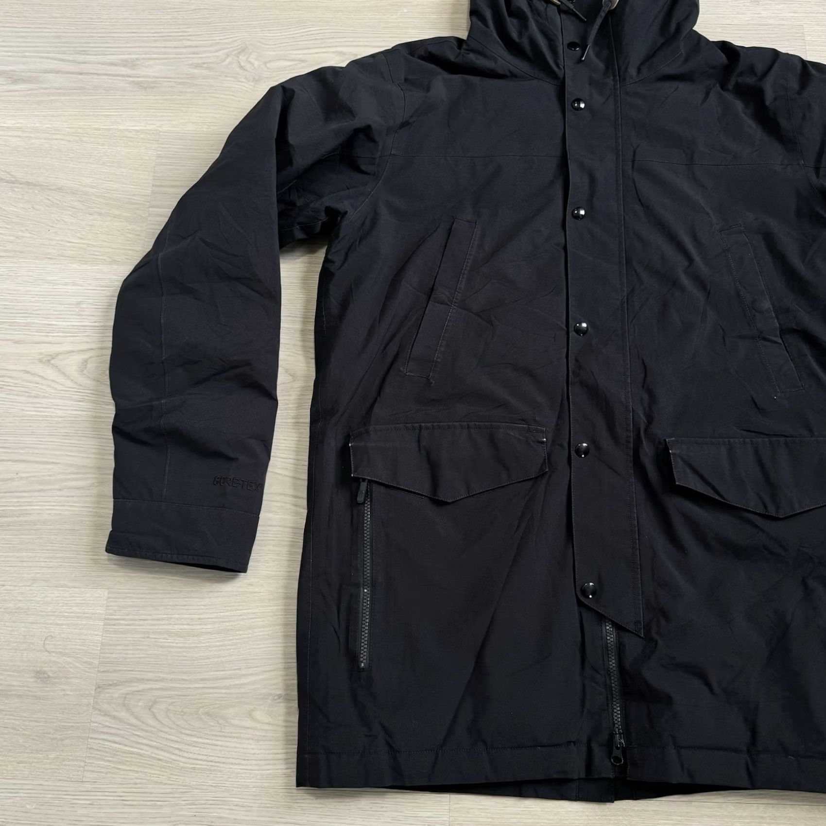 Burton VINTAGE Burton Black Parka Jacket Fur Hood Goretex Size Large Durable Goods Mens Size US L / EU 52-54 / 3 - 2 Thumbnail