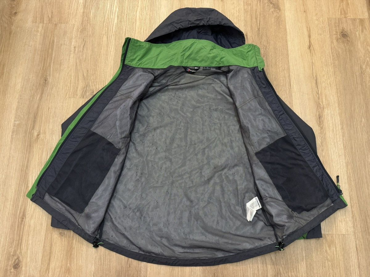 Berghaus Berghaus AQ2 Waterproof Gorpcore Trekking Jacket size L Size US L / EU 52-54 / 3 - 3 Thumbnail