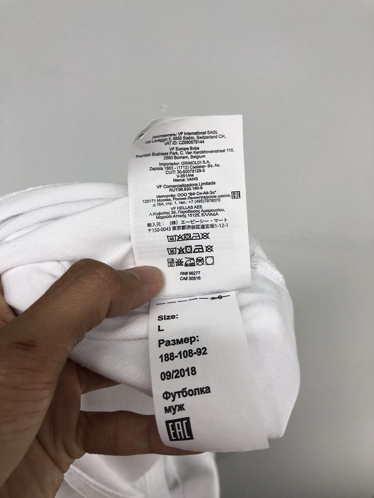 Vans Vans x Nasa Back Print Long Sleeve Tshirt Size US L / EU 52-54 / 3 - 20 Thumbnail