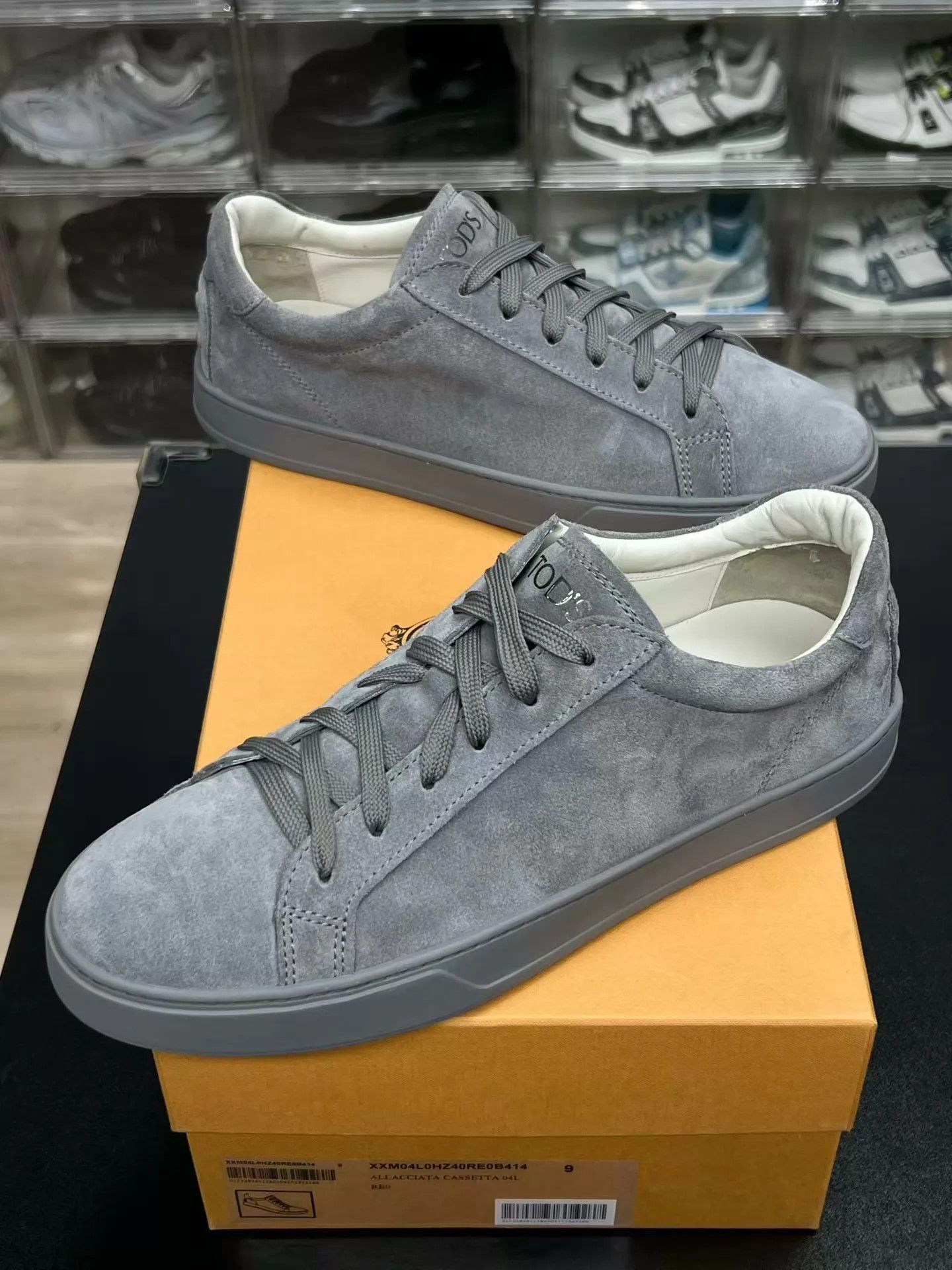 Tod's Gray Low-Top Suede Sneakers Size 10 Size US 10 / EU 43 - 1 Thumbnail