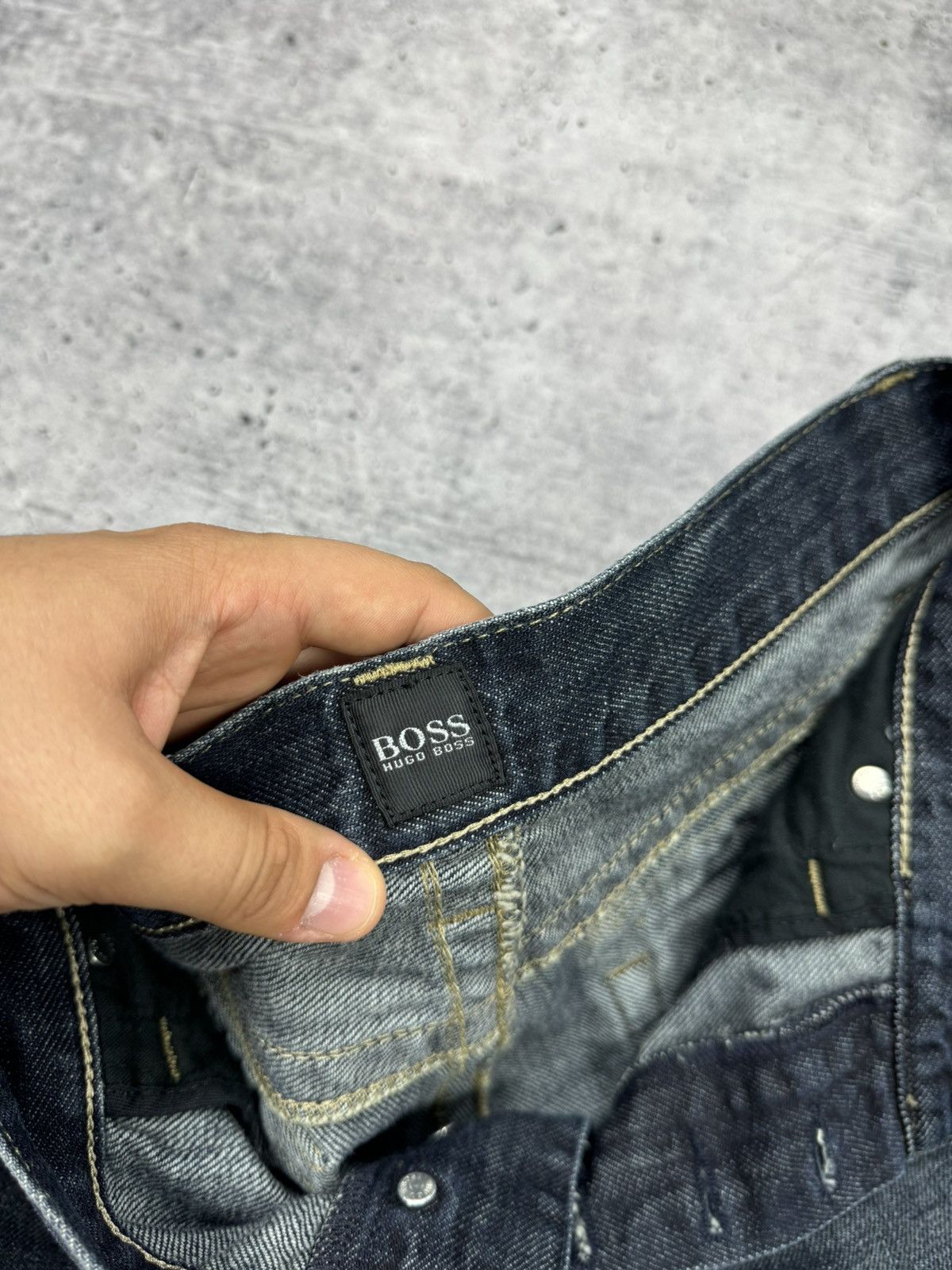 Hugo Boss × Vintage Vintage Y2K Style Hugo Boss Button Pockets Archive Jeans Size US 33 - 14 Thumbnail