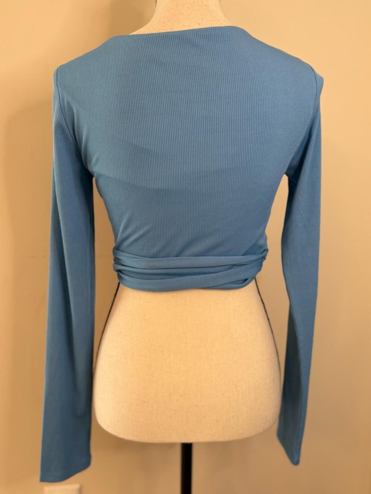 Other Princess Polly blue ribbed crop top wrap around strap SZ 6 Size M / US 6-8 / IT 42-44 - 4 Thumbnail