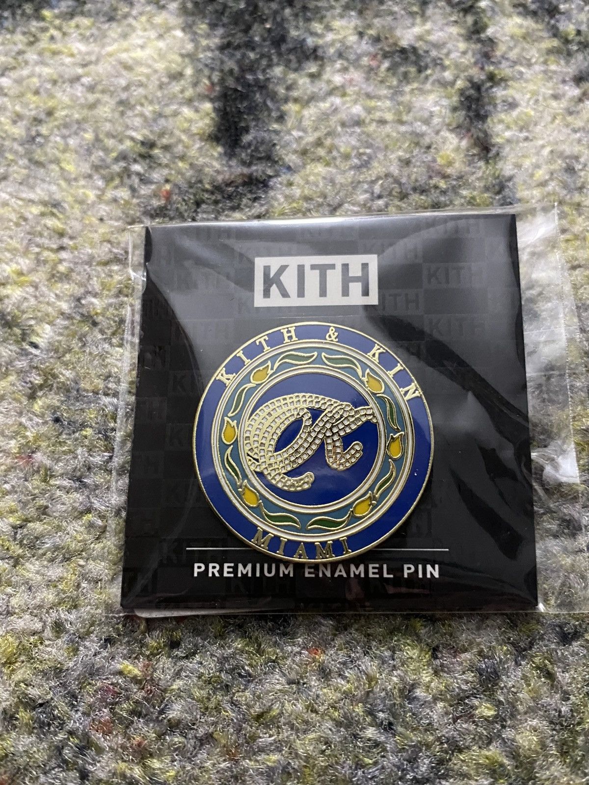 Kith Kith x Miami Mosaic Pin Size ONE SIZE - 1 Thumbnail