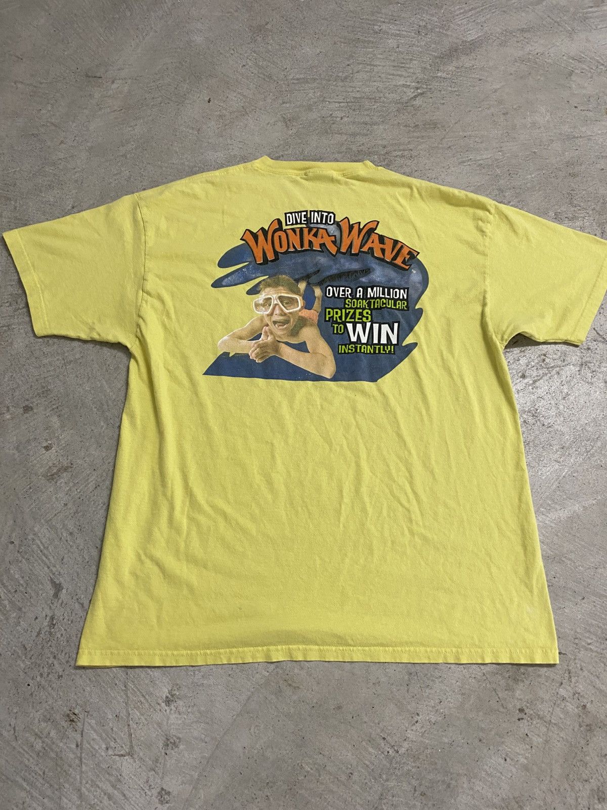 Hanes Willy Wonka Nerds Wonka Wave Promo TShirt Size US XL / EU 56 / 4 - 5 Thumbnail