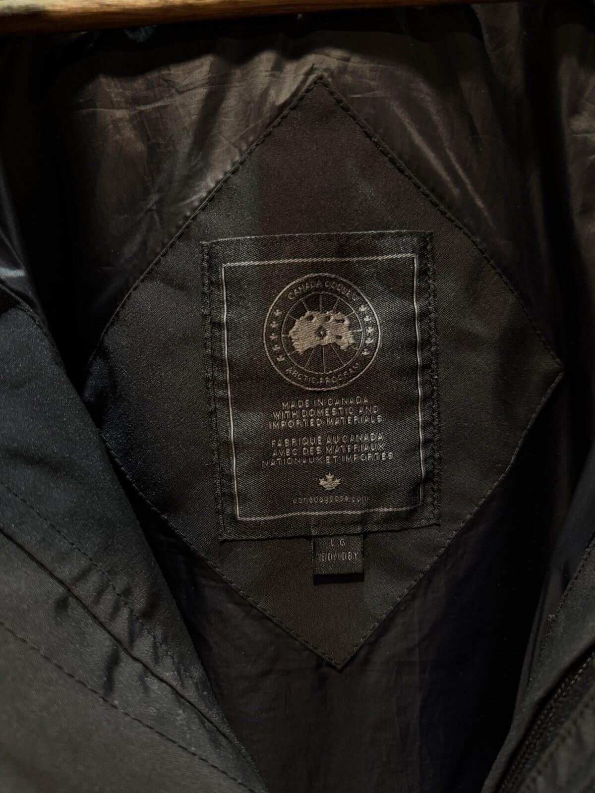 Canada Goose Canada Goose Lockeport Jacket Size Large 100% Authentic Size US L / EU 52-54 / 3 - 11 Thumbnail
