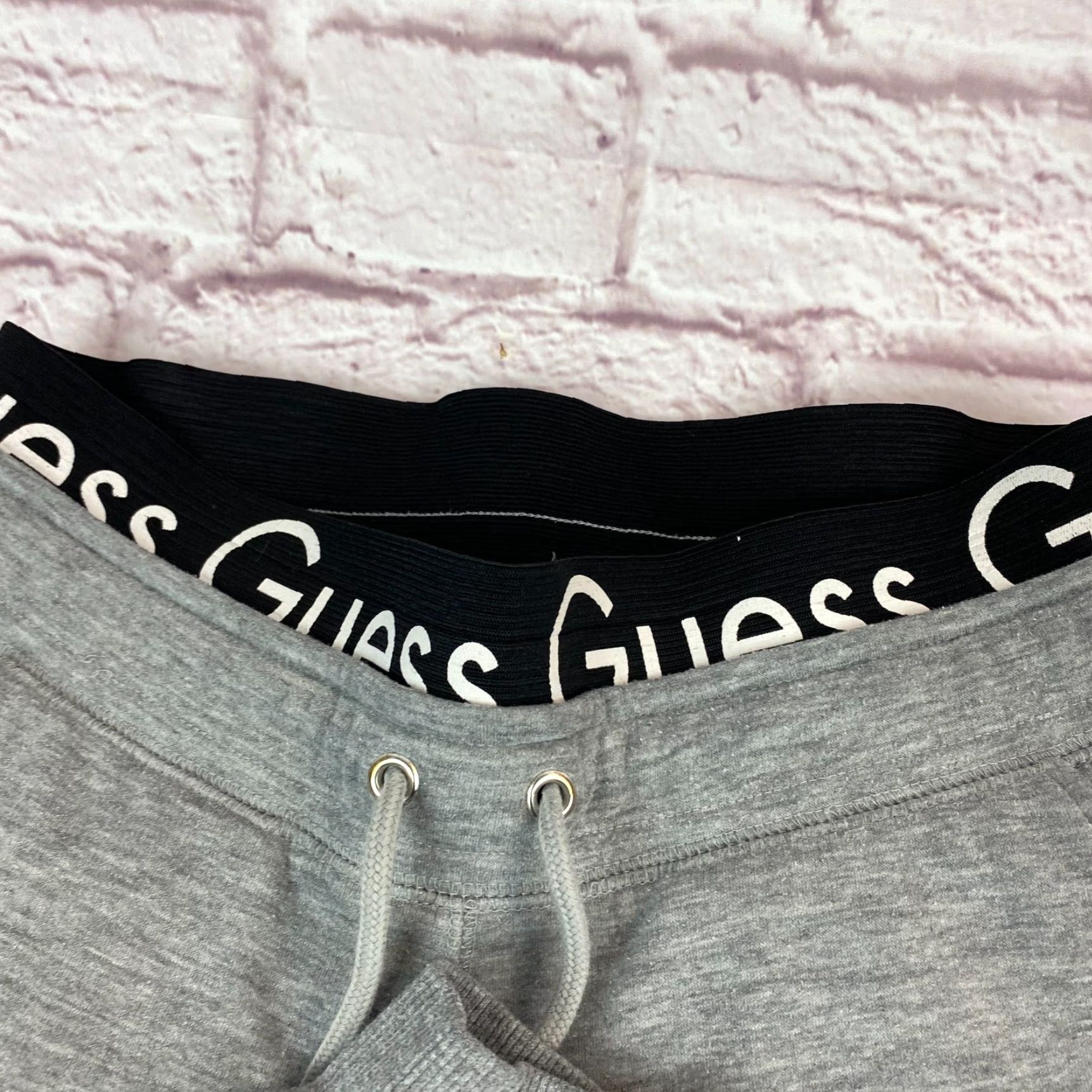 Guess GUESS Sweatpants Junior Teens S Gray Drawstring Logo Fleece Jogger Pants Size 28" / US 6 / IT 42 - 2 Thumbnail