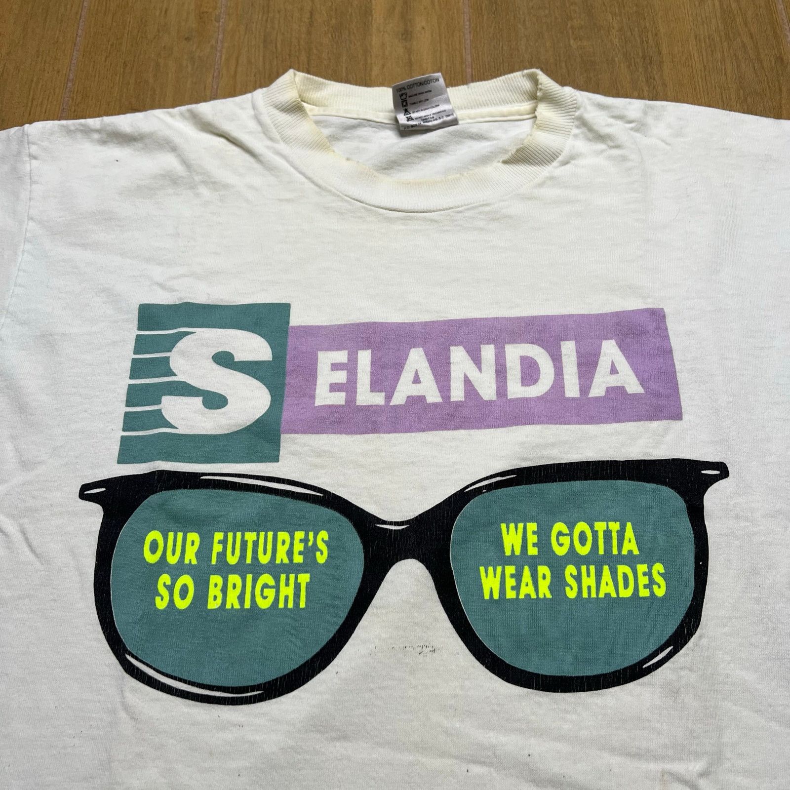 Vintage Vintage 90s T-shirt XL "Selandia, Our Future's So Bright Size US XL / EU 56 / 4 - 2 Thumbnail