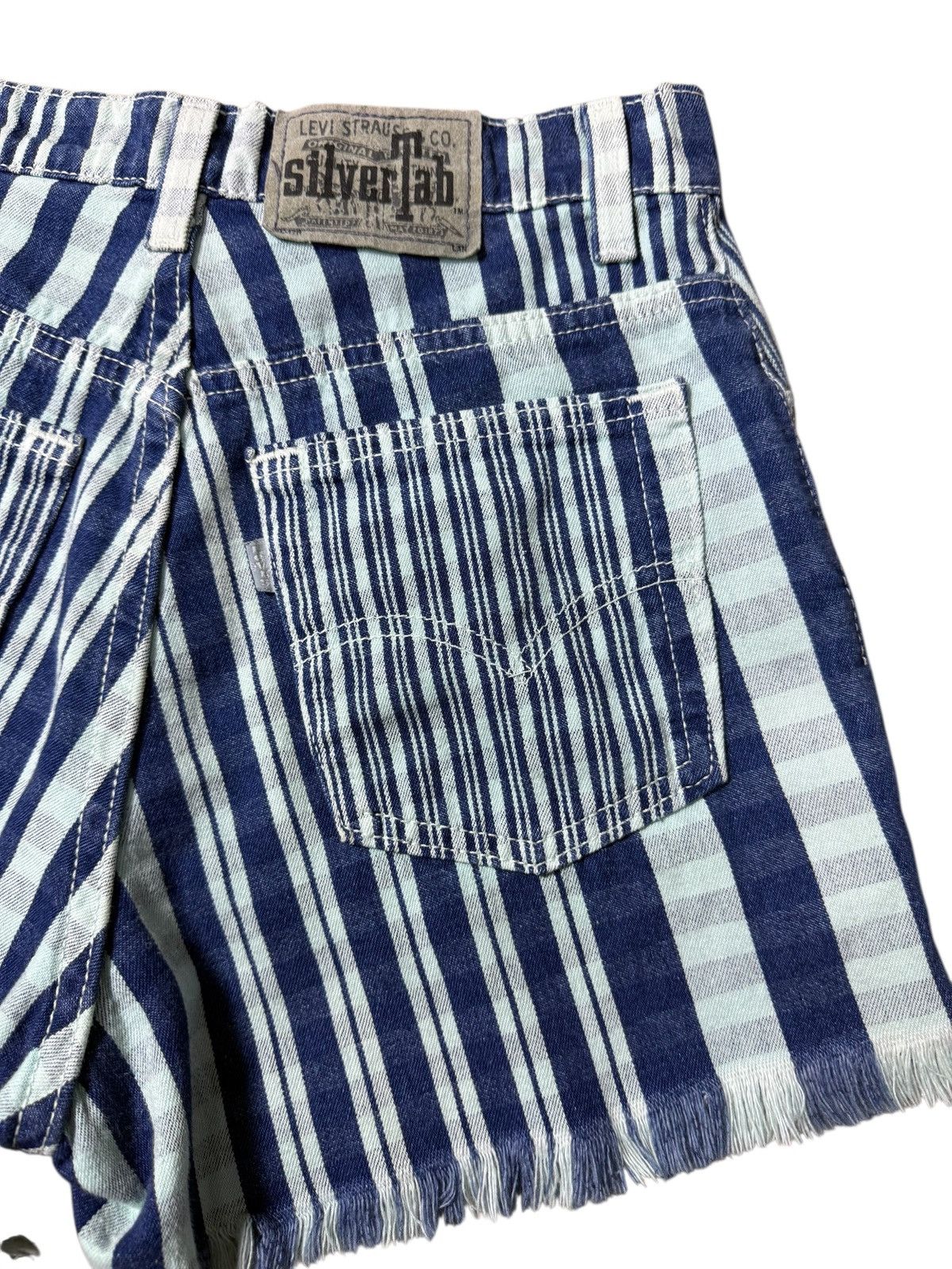 Levi's Vintage 1990s Levis SilverTab Striped Denim Shorts Cut Off Size 27" / US 4 / IT 40 - 7 Thumbnail