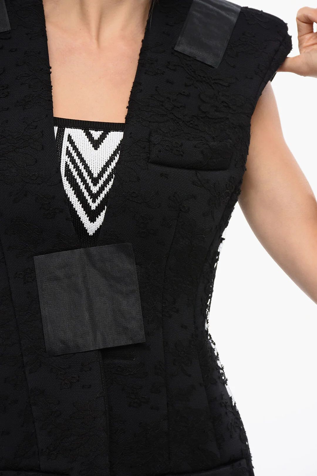 Balmain og1mm0326 Lace Padded Gilet in Black Size S / US 4 / IT 40 - 3 Thumbnail