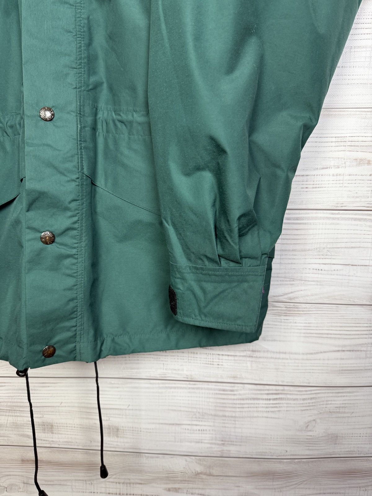 The North Face Vintage The North Face Gore Tex Windbreaker Light Jacket Size US L / EU 52-54 / 3 - 4 Thumbnail