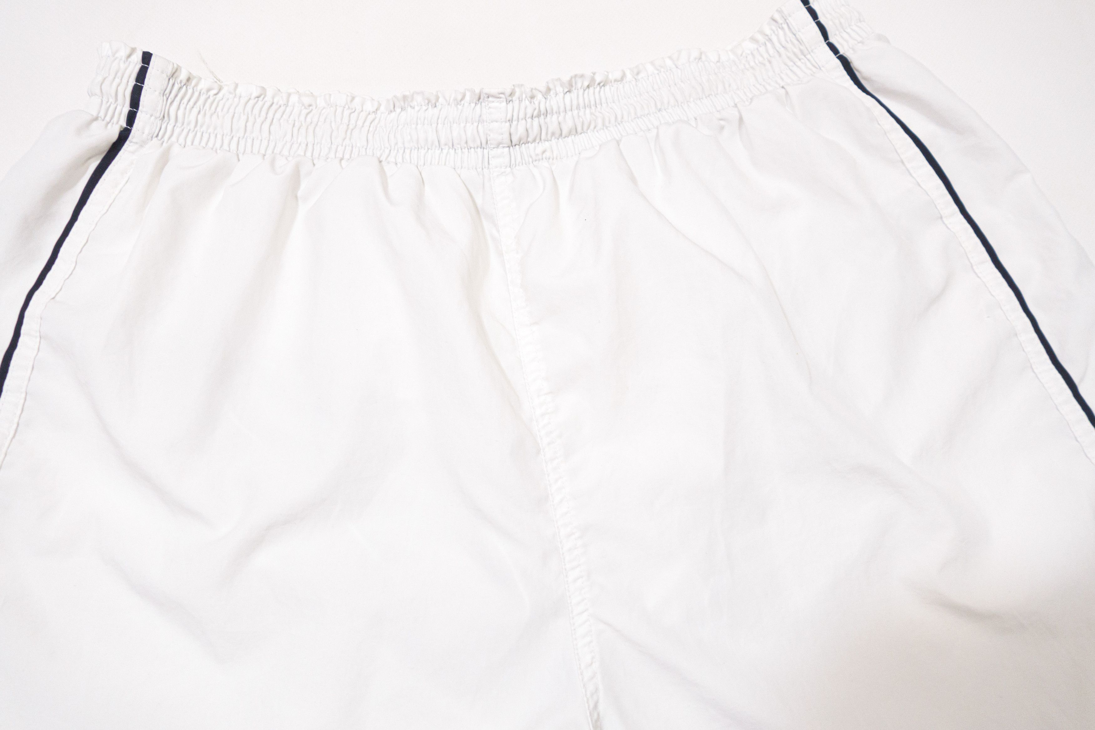 Nike 90S Team Swoosh Logo Sport Shorts Size US 34 / EU 50 - 3 Thumbnail