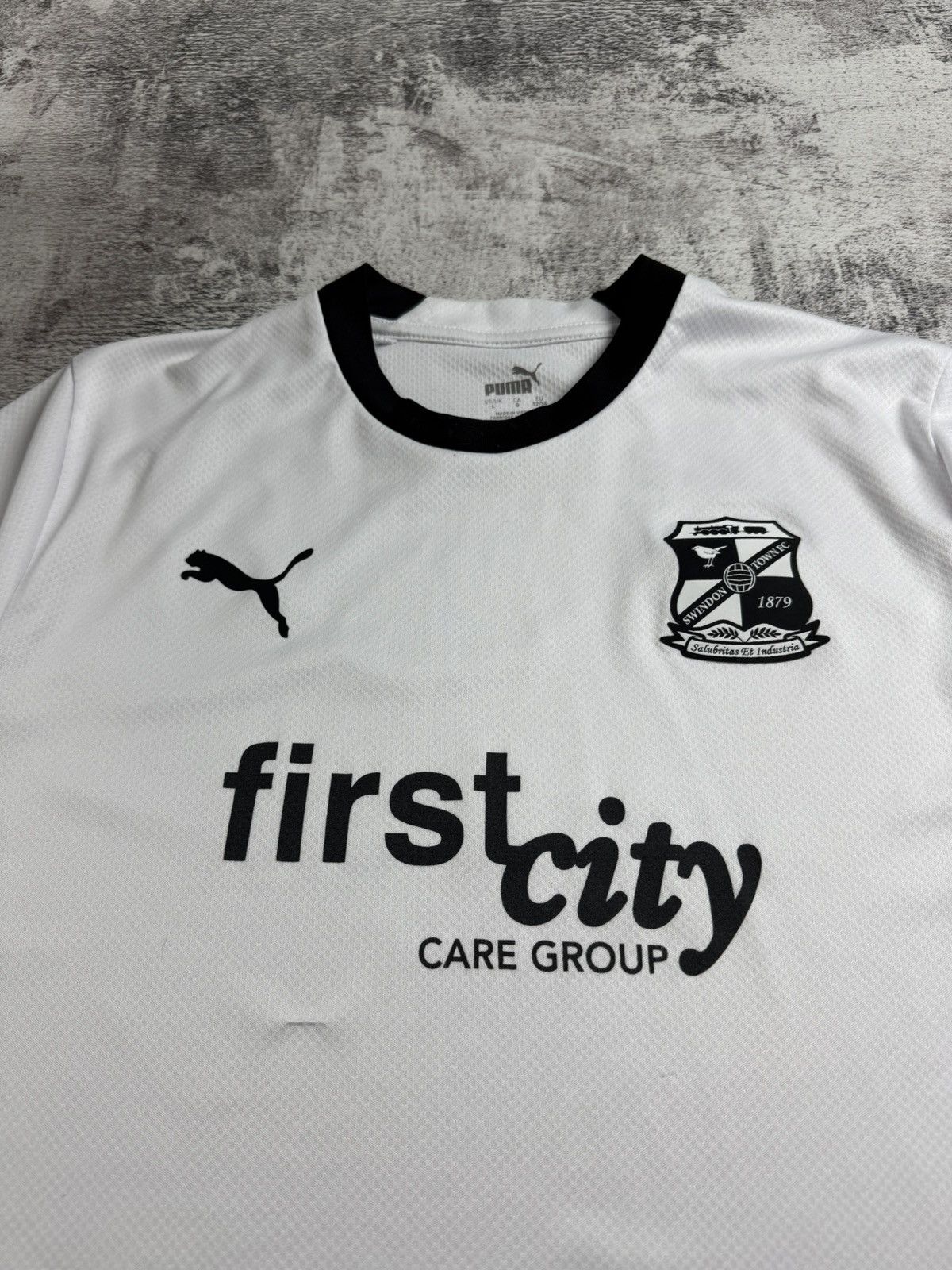 Puma Swindon Town Away 2014 2015 Puma White Soccer Football Men’s L T Shirt Jersey Size US L / EU 52-54 / 3 - 6 Thumbnail