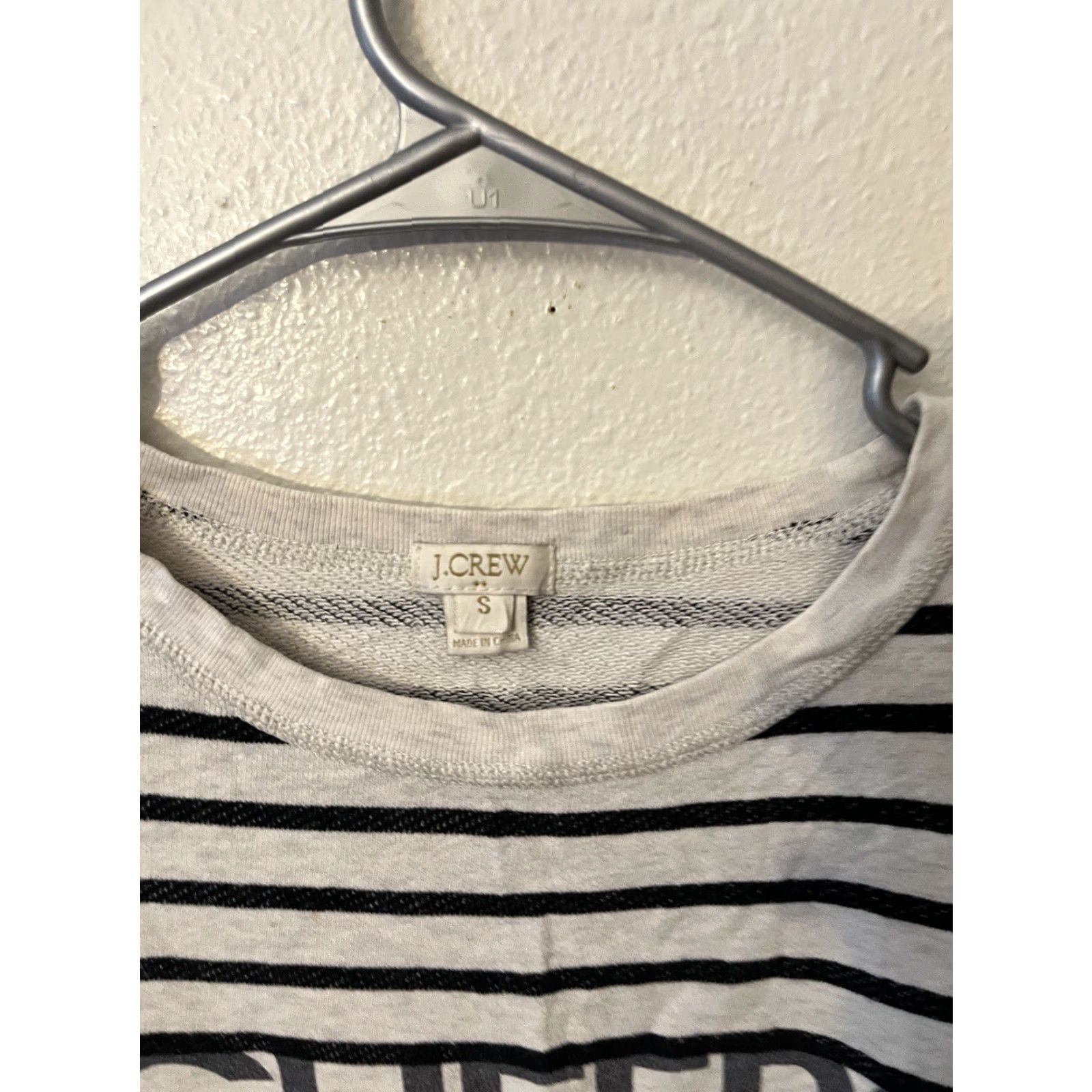 J.Crew J.Crew Cheers women’s Small long sleeve gray striped pullover sweatshirt Salud Sweatshirt Shirt Women Small Gray Striped Pullover Cheers Salud Size S / US 4 / IT 40 - 3 Thumbnail