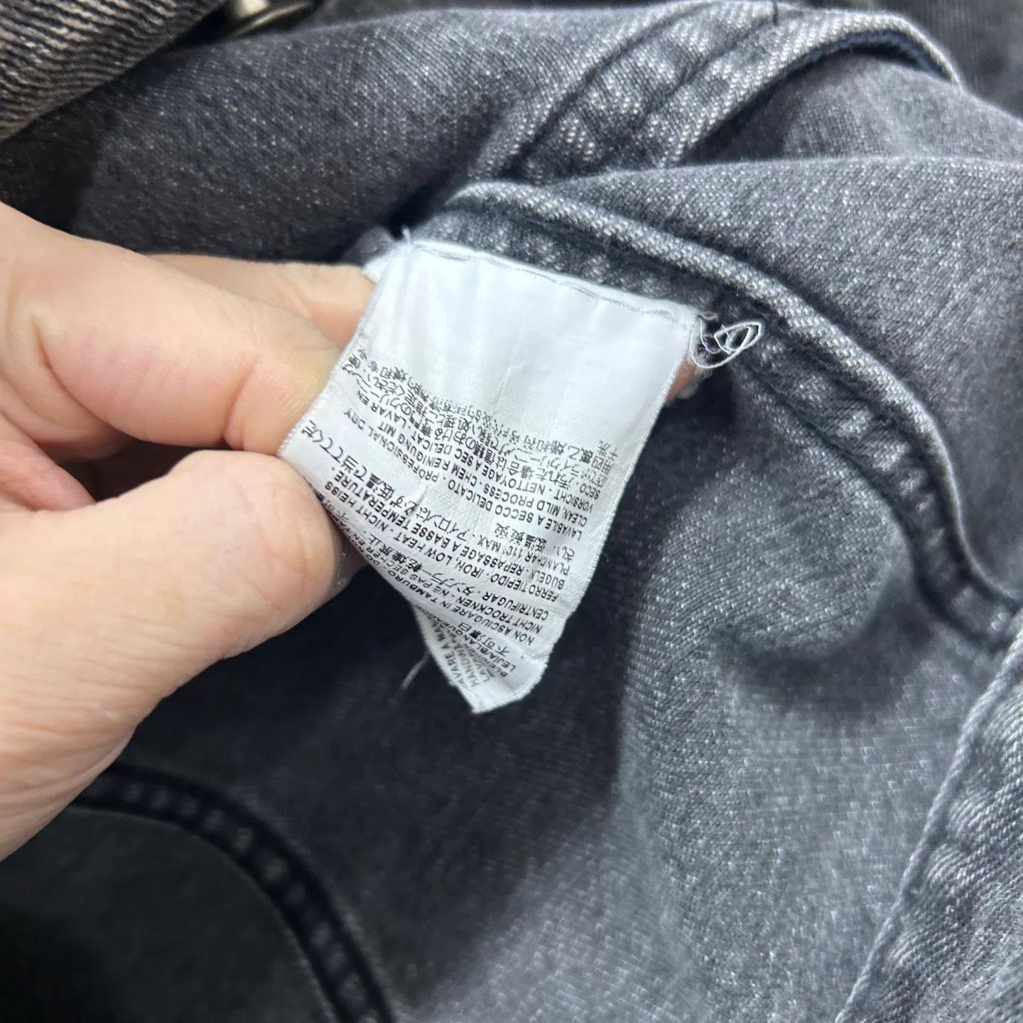 Balenciaga Balenciaga 99 new embossed back logo denim jacket women's 34 Size XXS / US 00 / IT 34 - 4 Thumbnail
