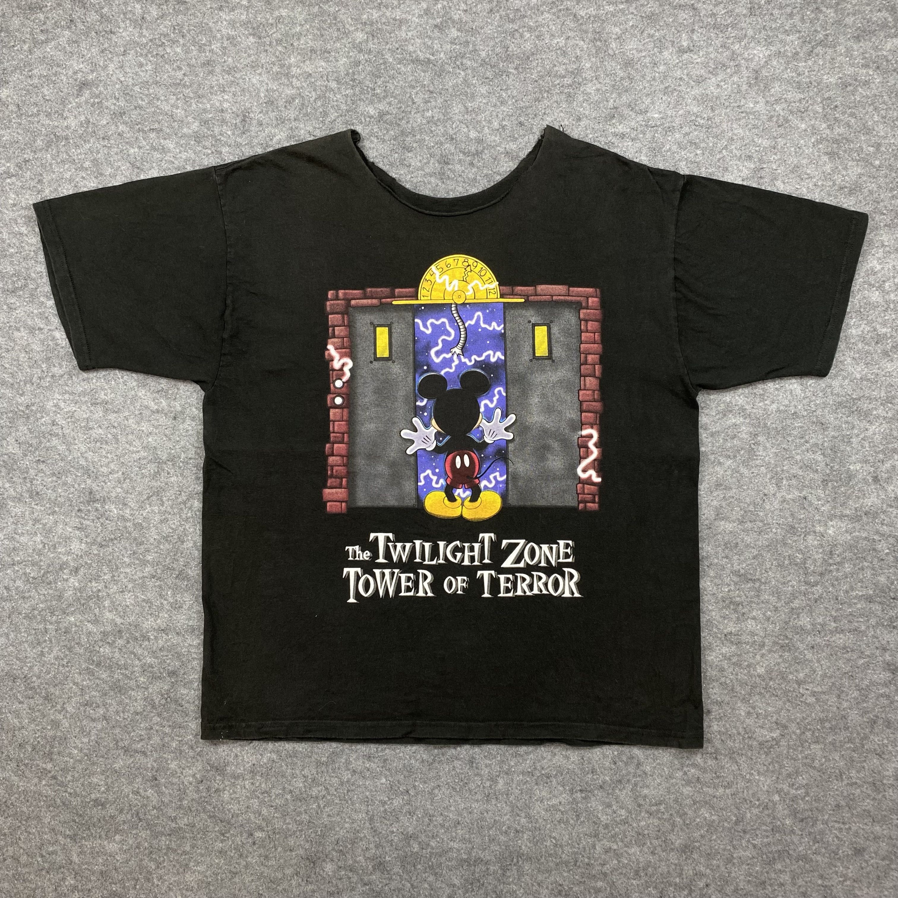 Vintage Vintage the twilight tower of terror disney tshirt -N022 Size US L / EU 52-54 / 3 - 1 Thumbnail