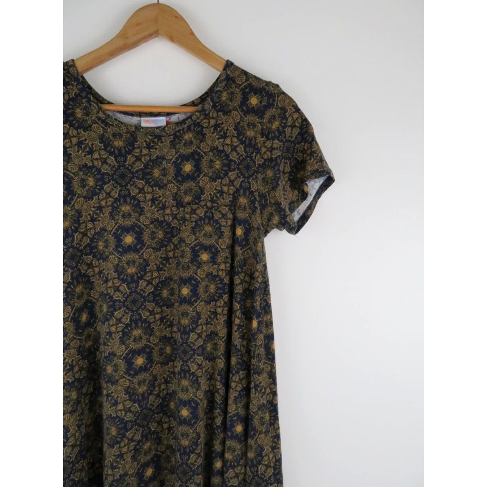 Vintage LuLaRoe Carly Shirt Dress XS Blue Gold Floral Graphic Print Stretch Swing Trapeze Tee Women Size XS / US 0-2 / IT 36-38 - 2 Thumbnail
