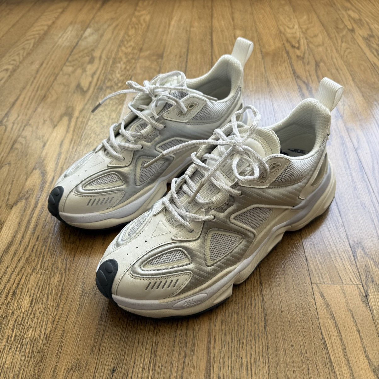Axel Arigato Size UK 8 Axel Arigato Satellite trainer Size US 8 / EU 41 - 1 Thumbnail